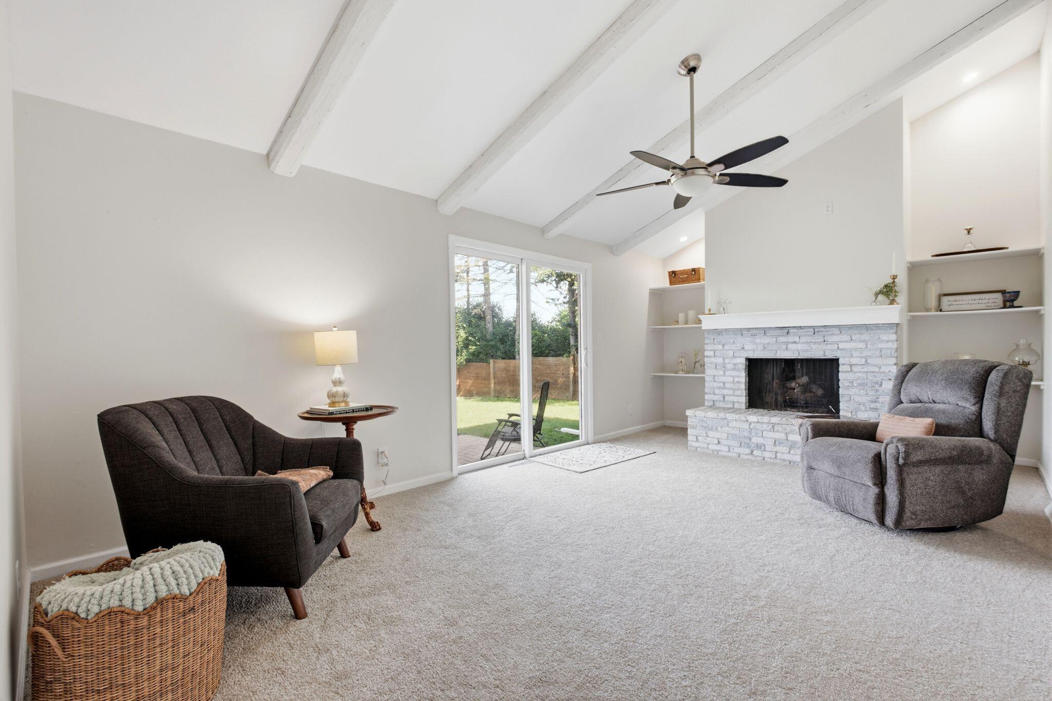 8057 N Cedarburg Rd
