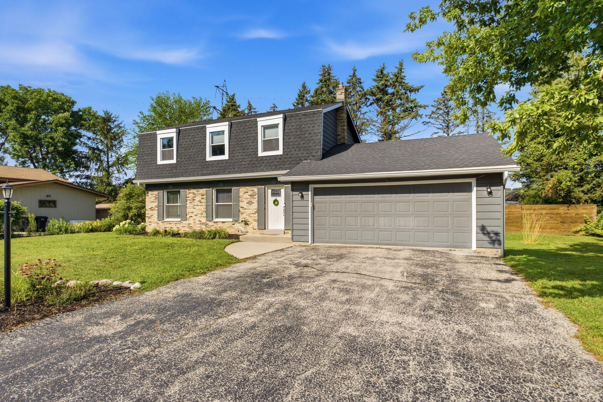 8057 N Cedarburg Rd