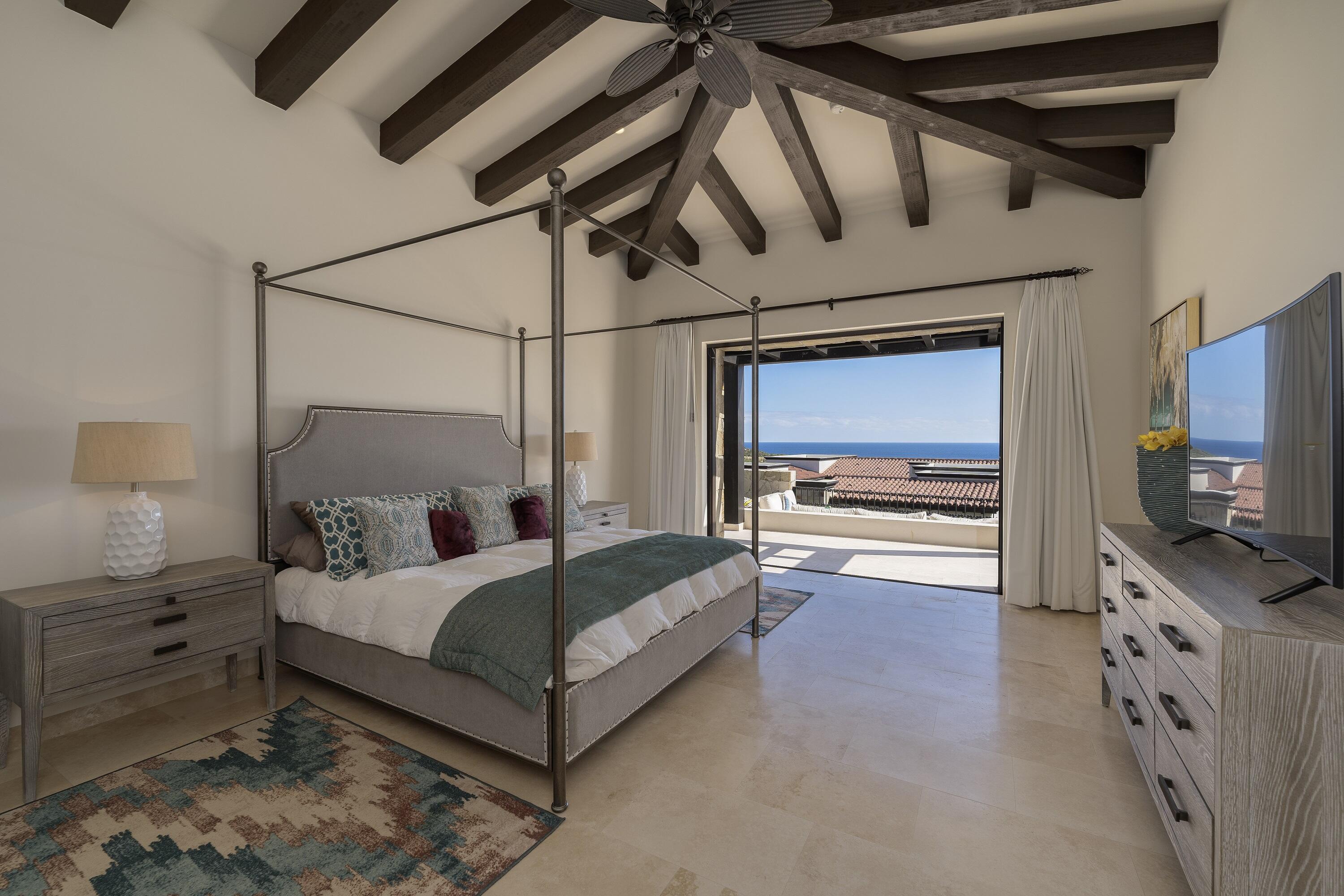 Seaside Angel at Coronado, Quivira