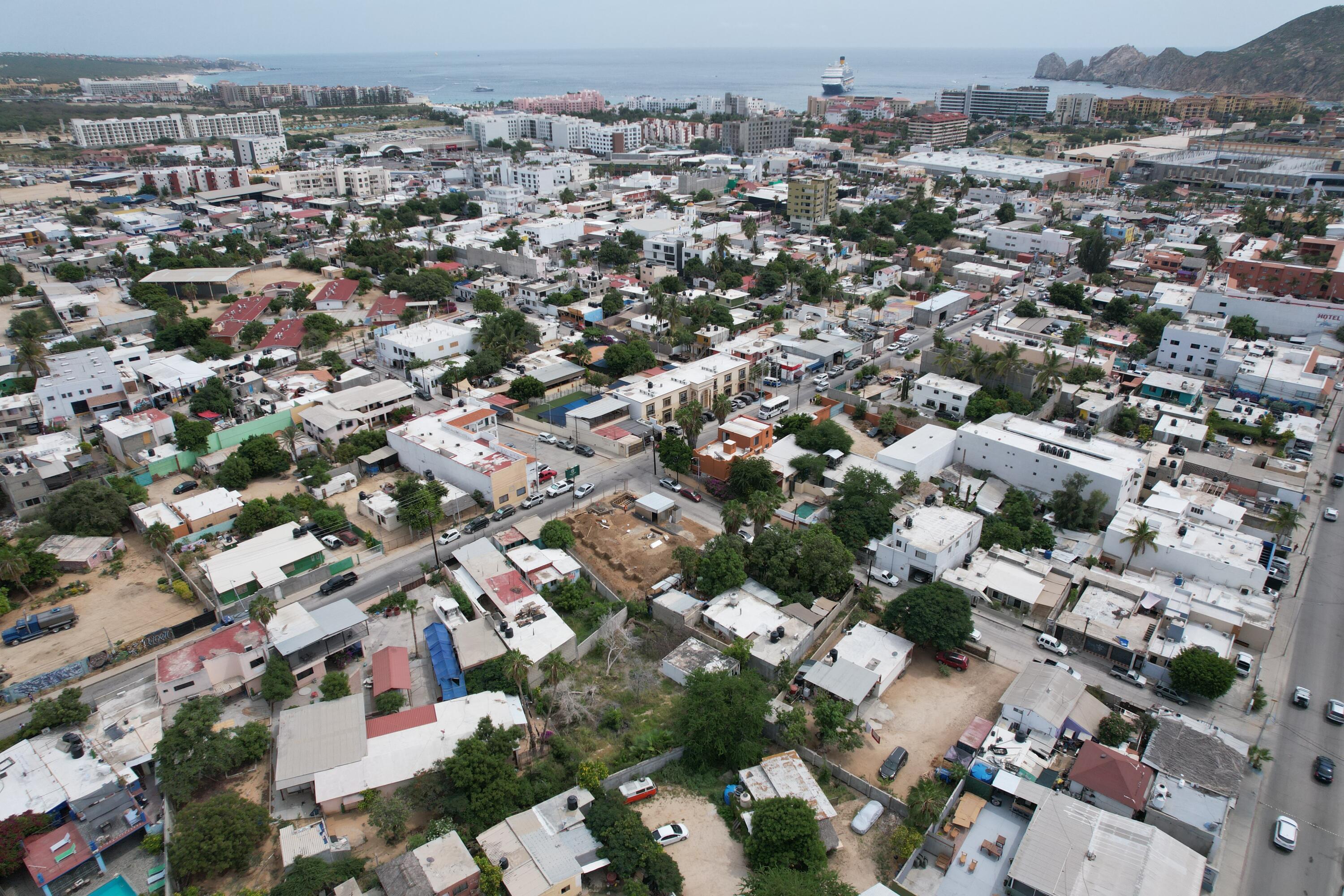 C. Narciso Mendoza, Narciso Mendoza Lot