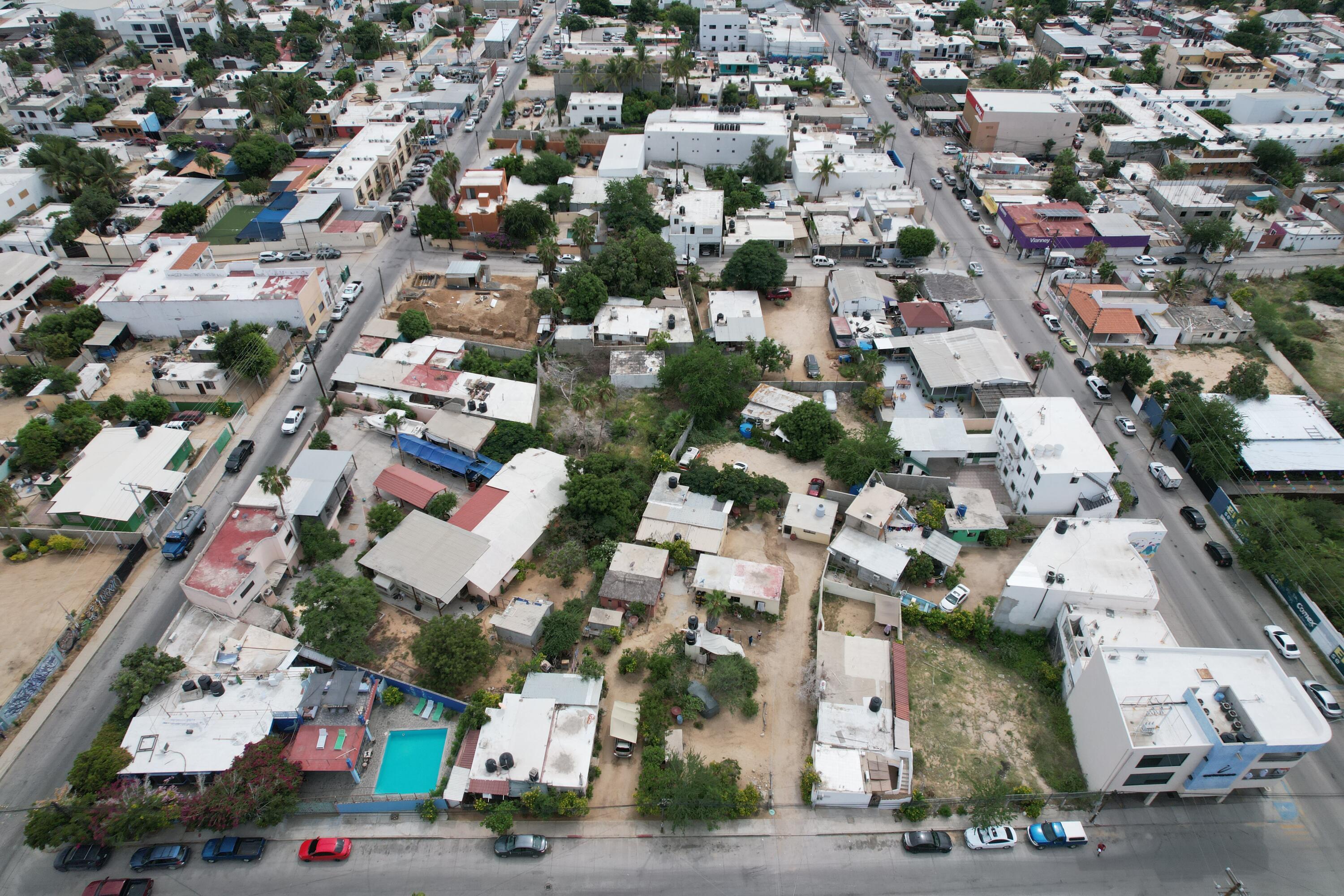 C. Narciso Mendoza, Narciso Mendoza Lot