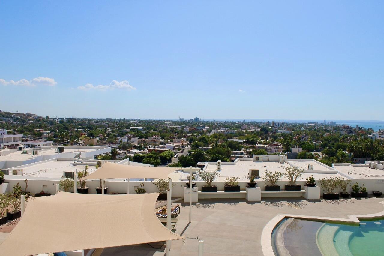 418 Monterrey, Sunset View
