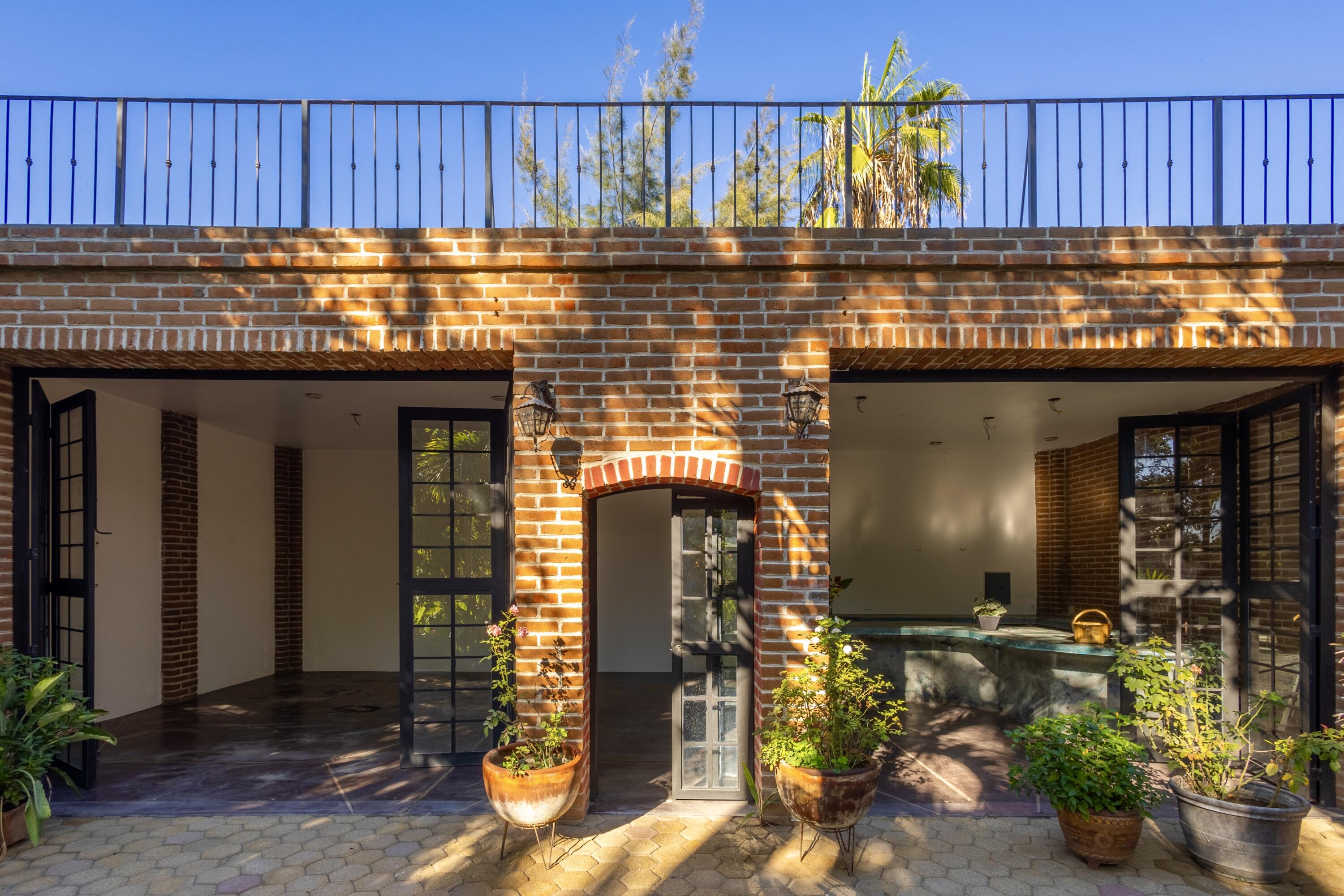 18 Paradise Place and Gardens