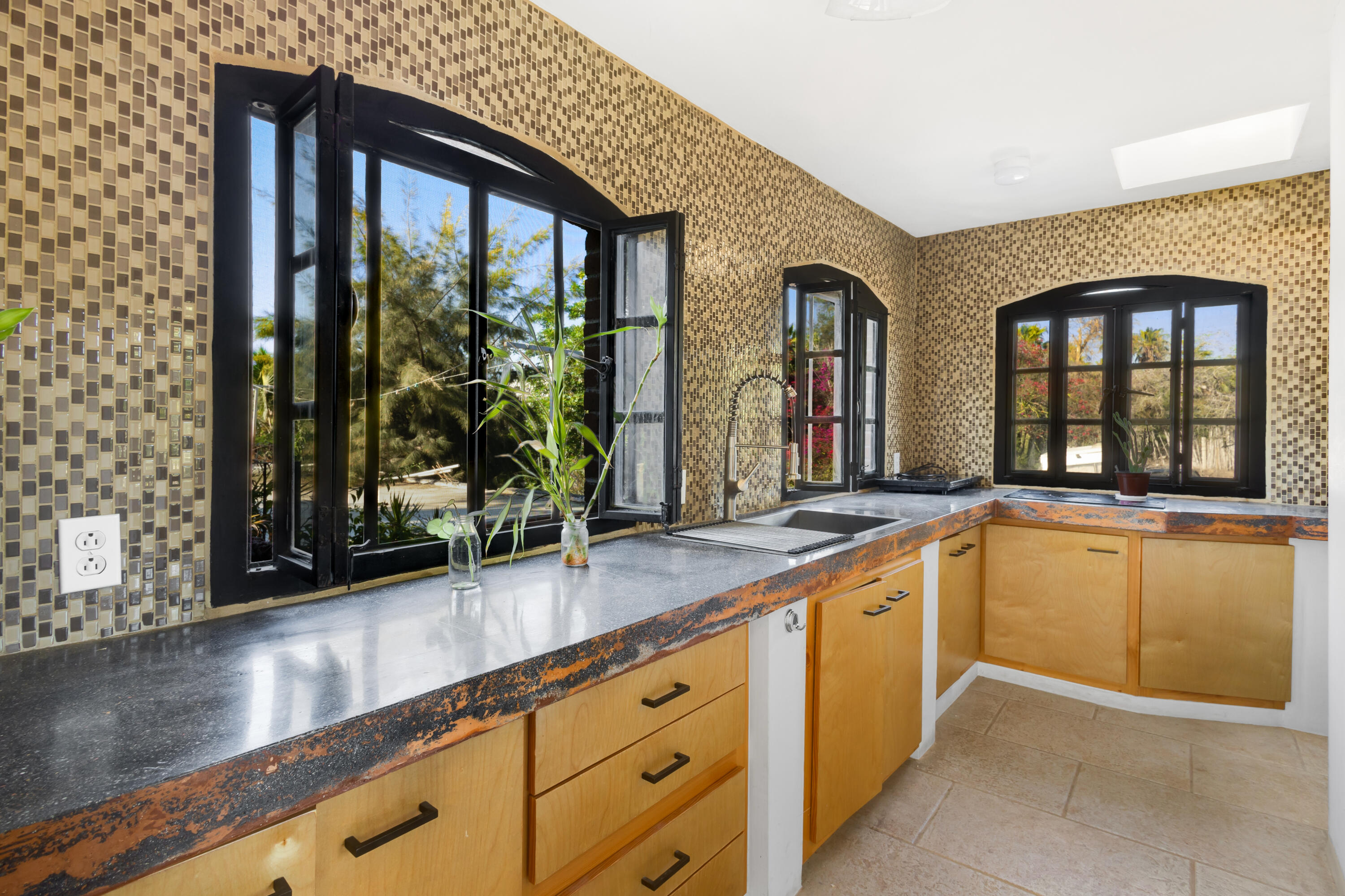 18 Paradise Place and Gardens