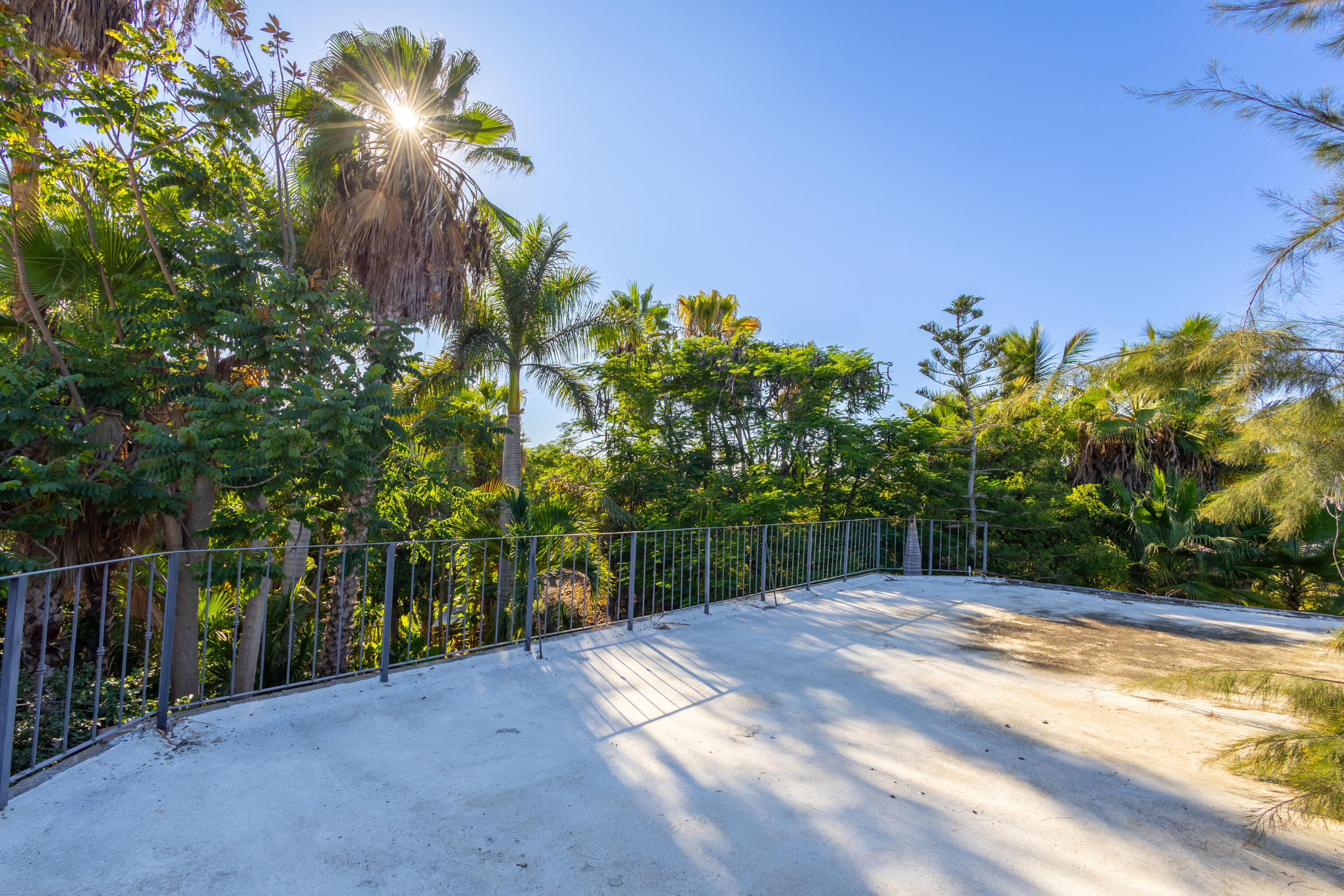 18 Paradise Place and Gardens