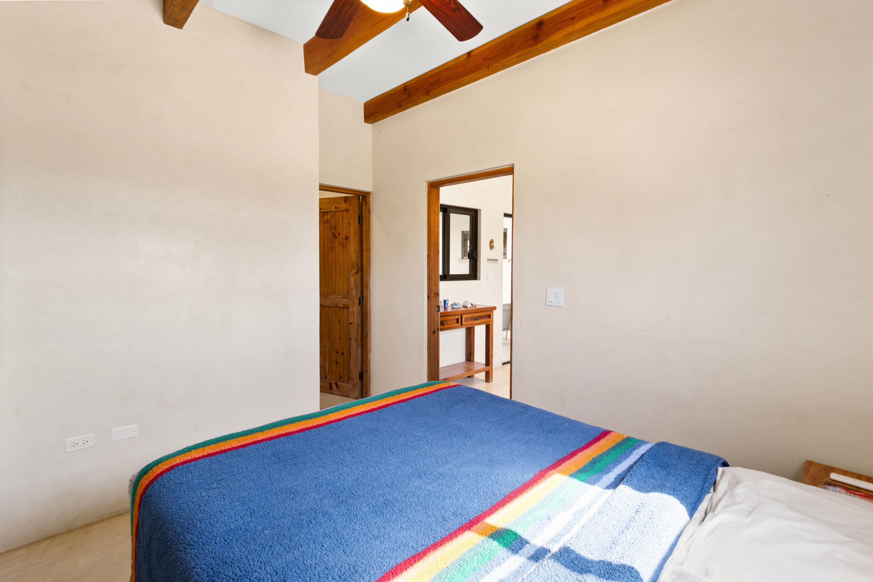 Casita 63, Los Cerritos