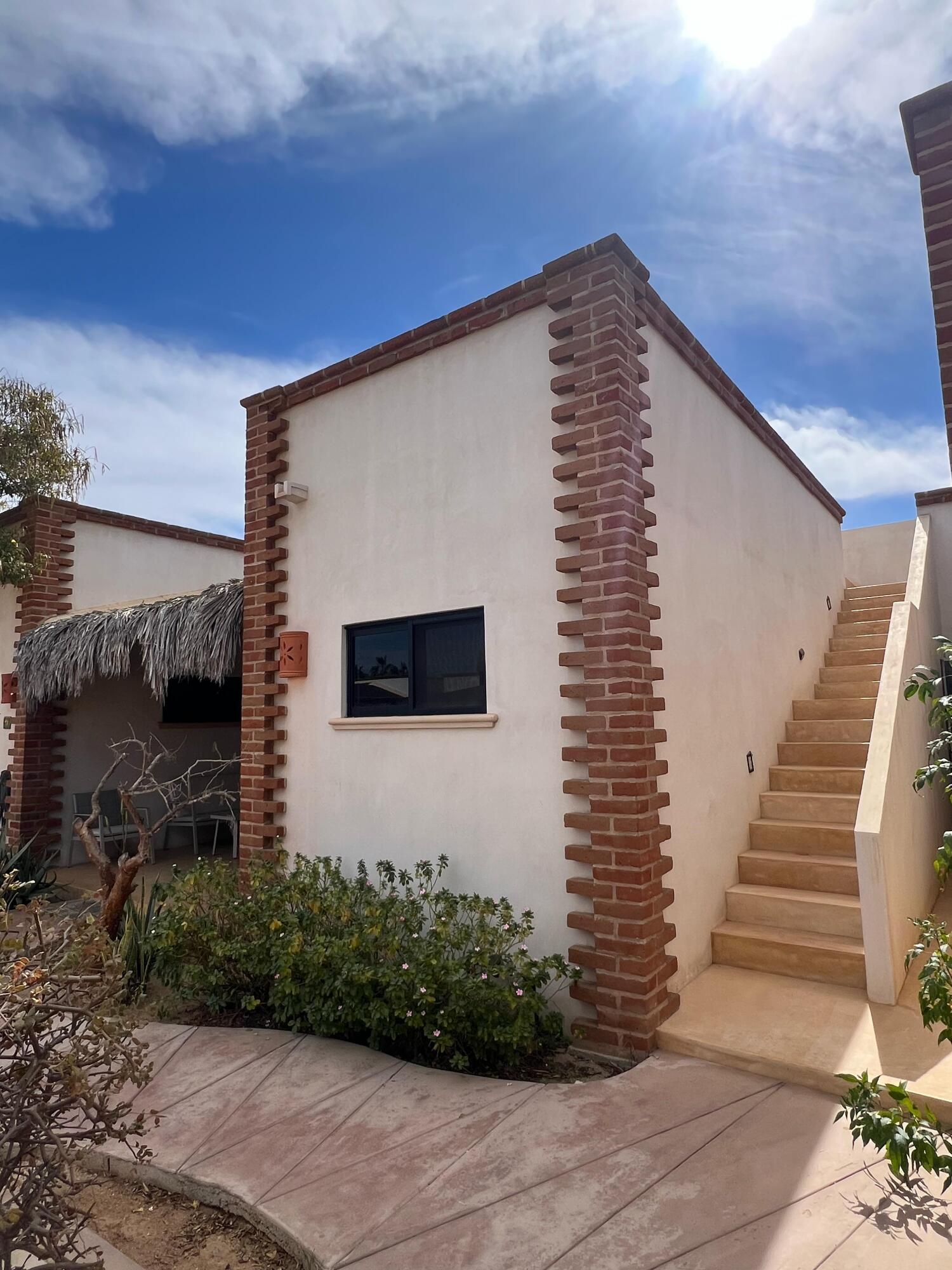 Casita 63, Los Cerritos