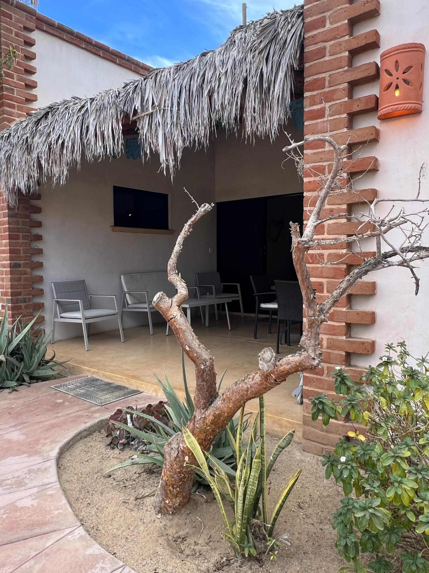 Casita 63, Los Cerritos