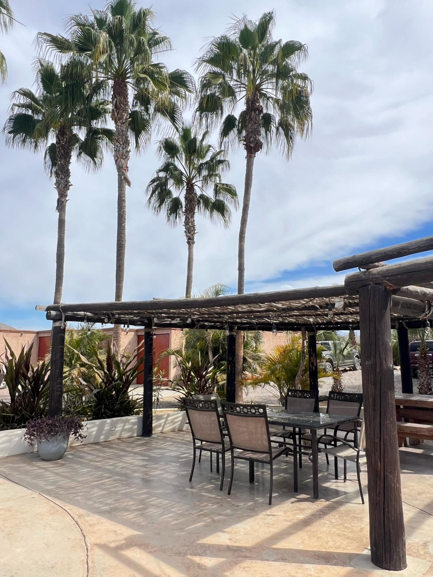 Casita 63, Los Cerritos