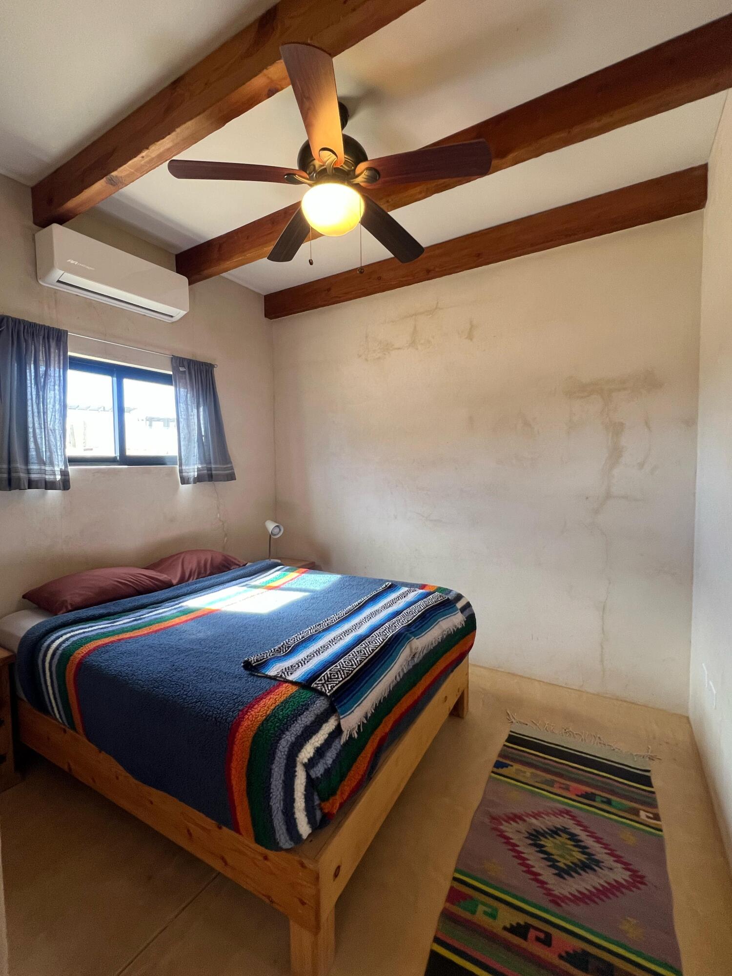 Casita 63, Los Cerritos