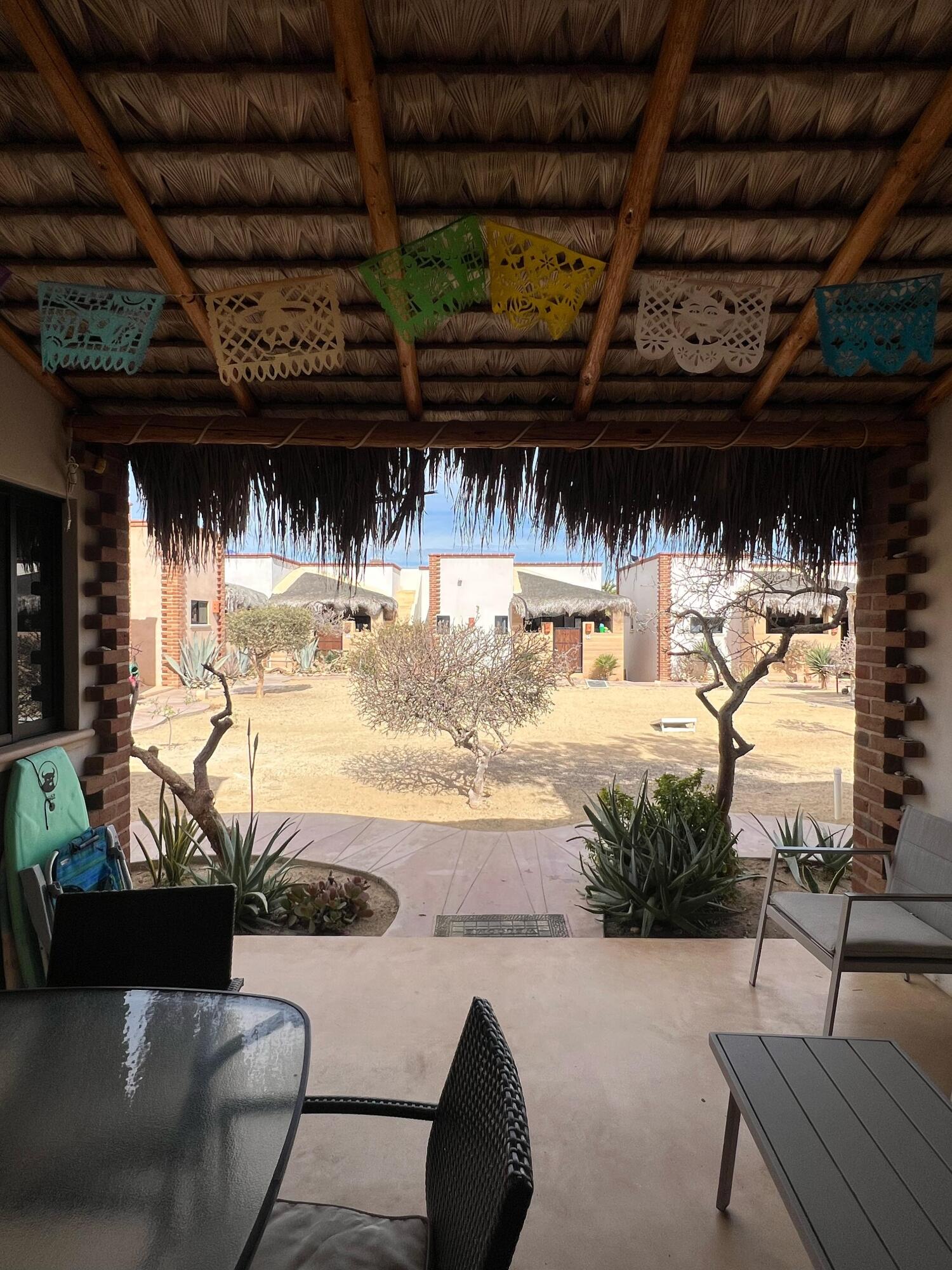 Casita 63, Los Cerritos