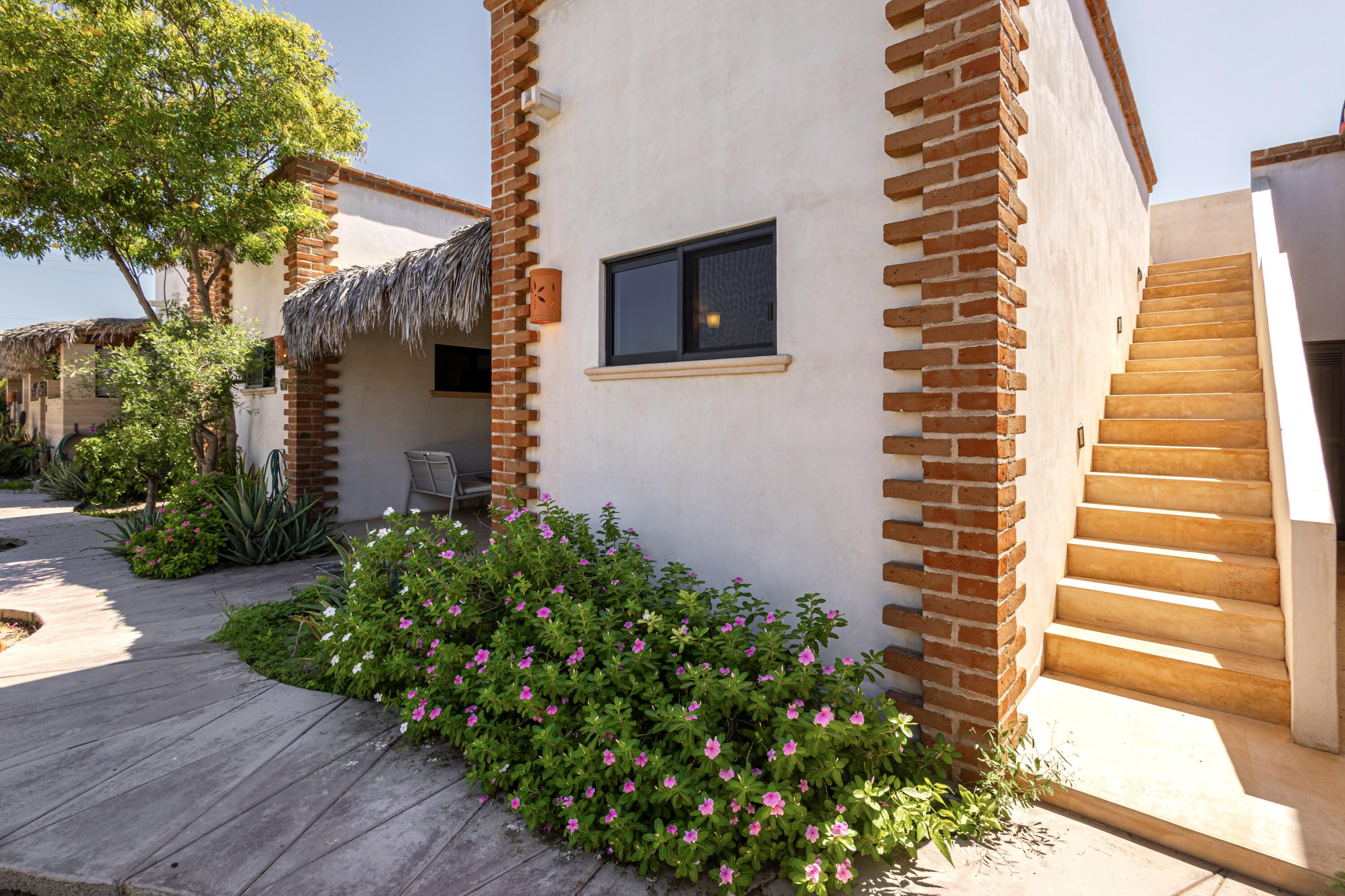 Casita 63, Los Cerritos