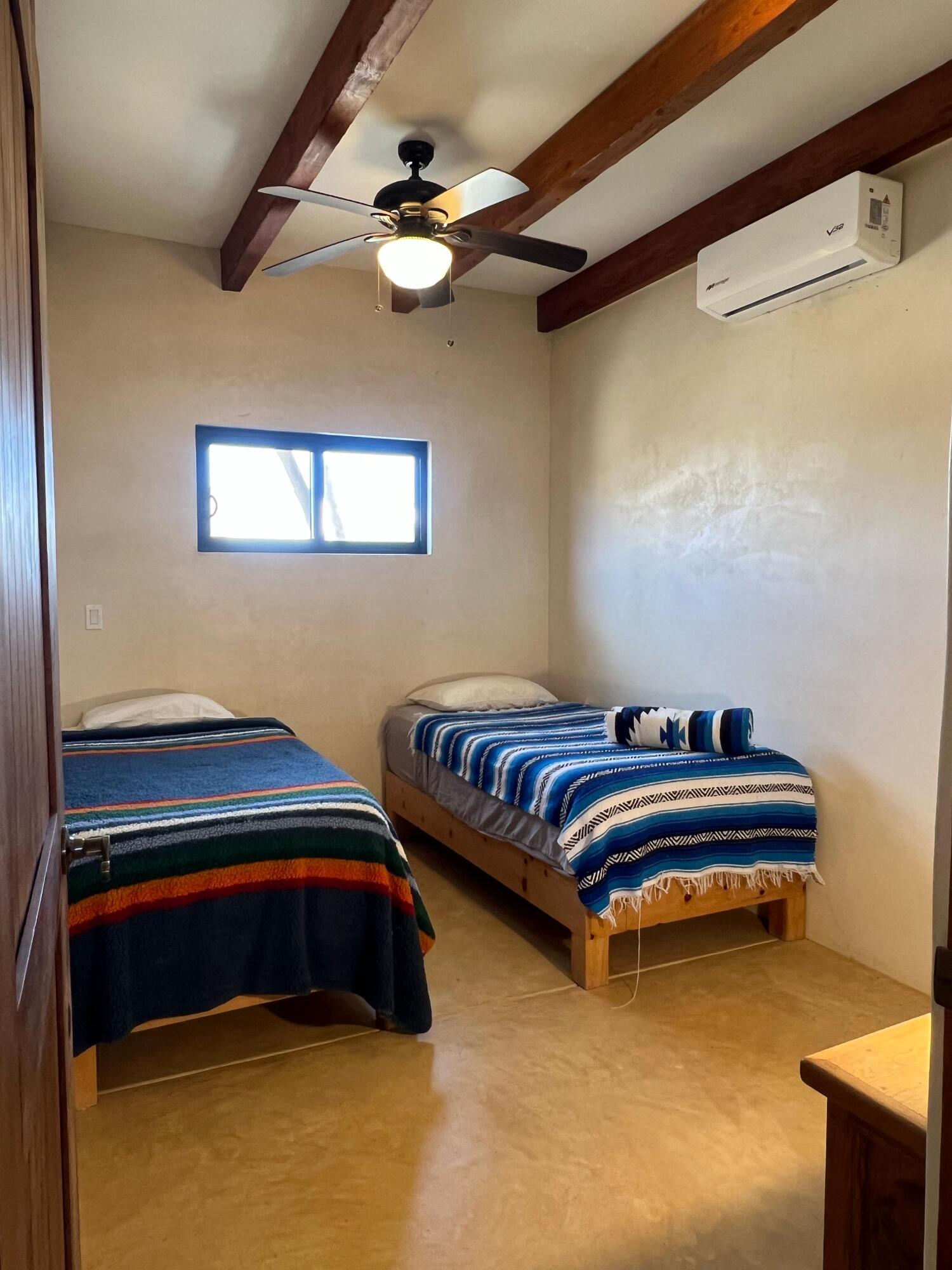 Casita 63, Los Cerritos