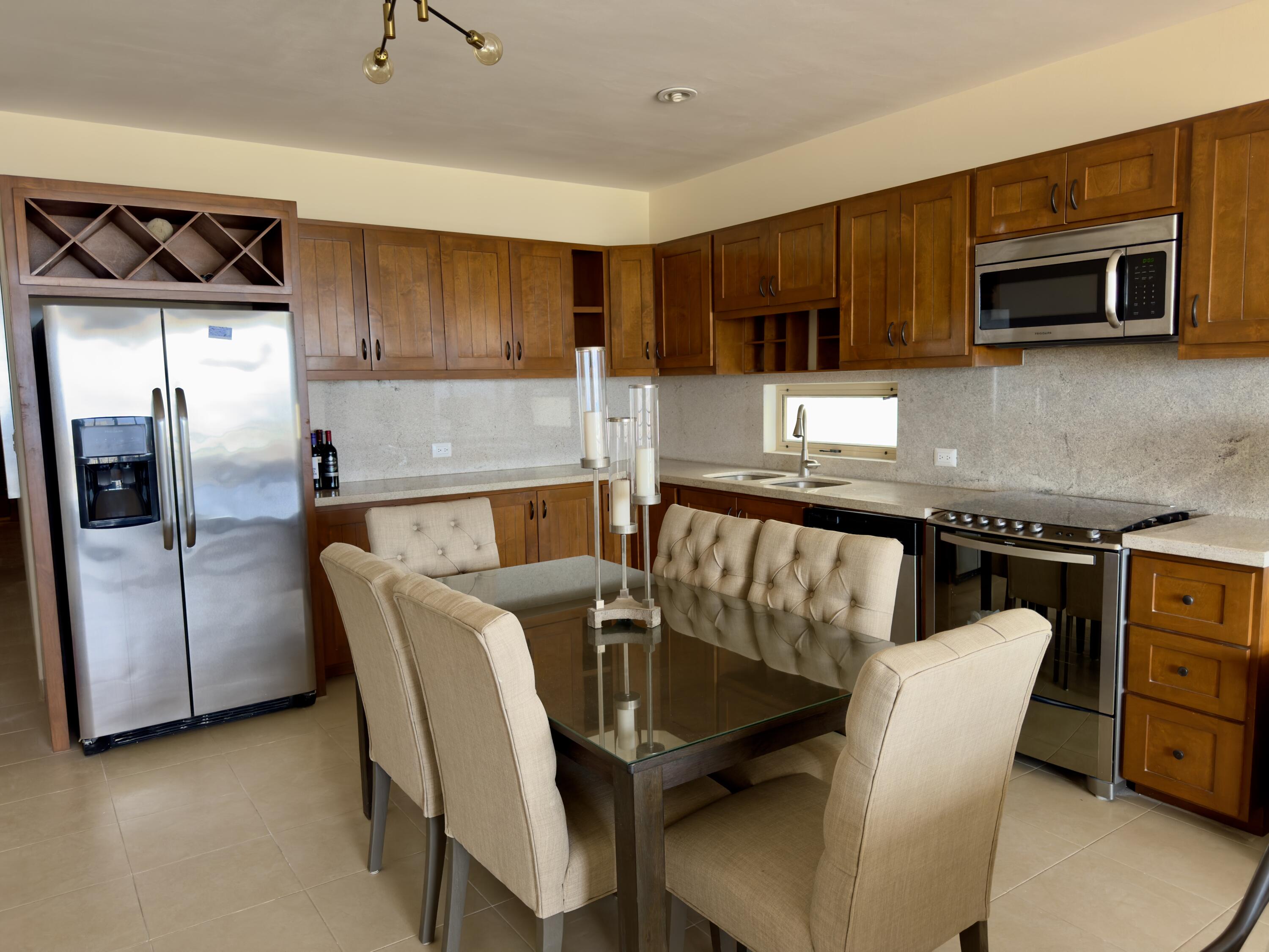 1532 ALBATROS, CONDO
