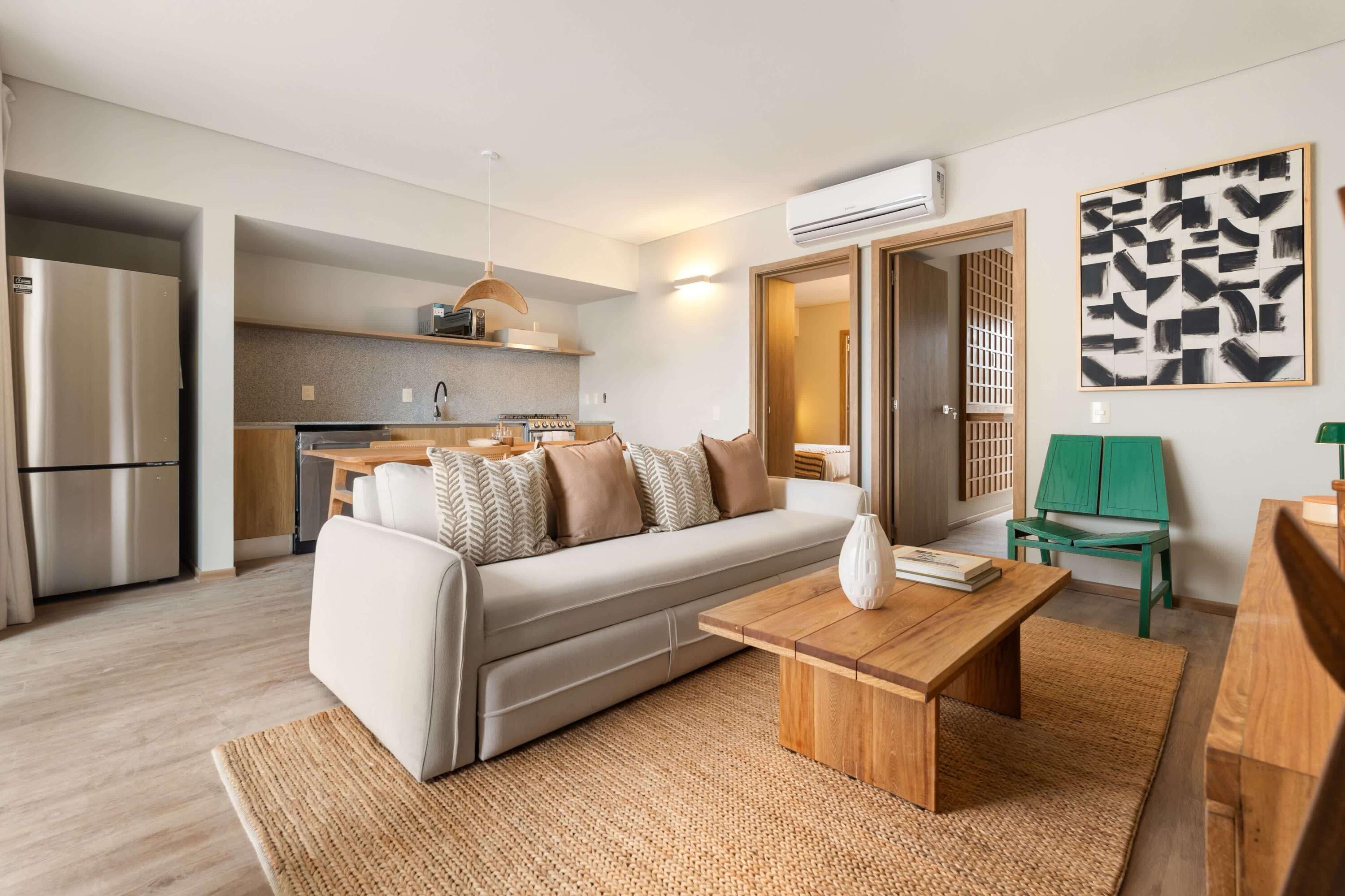Costa Living, Luna