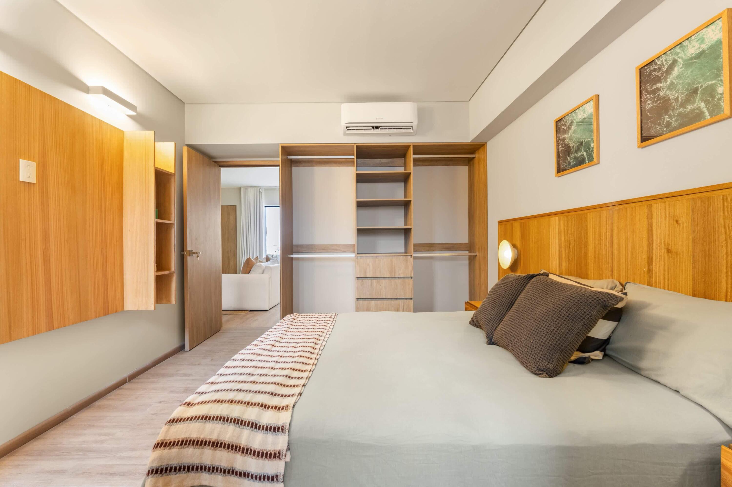 Costa Living, Luna