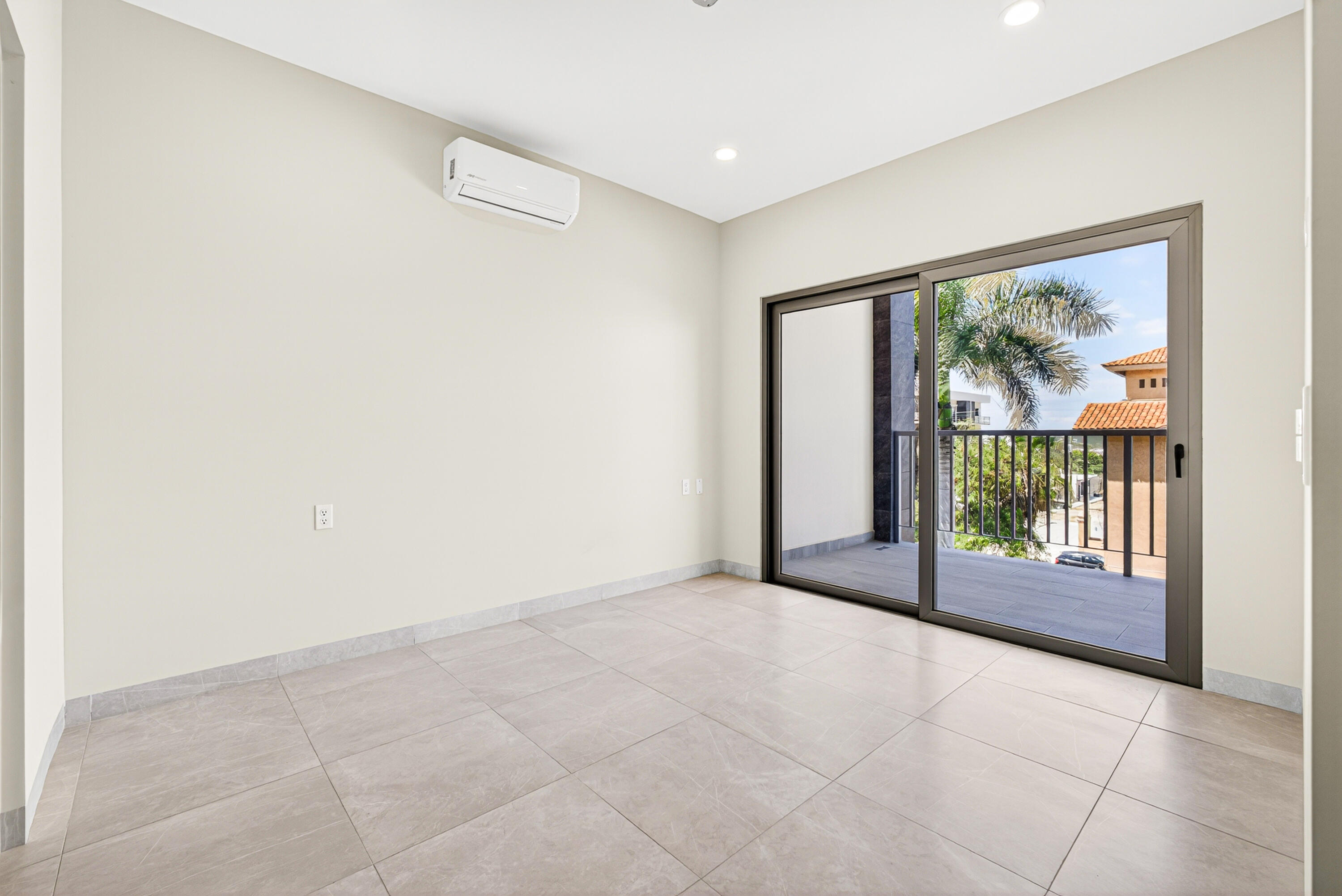 Costa Mare, Condo 1203