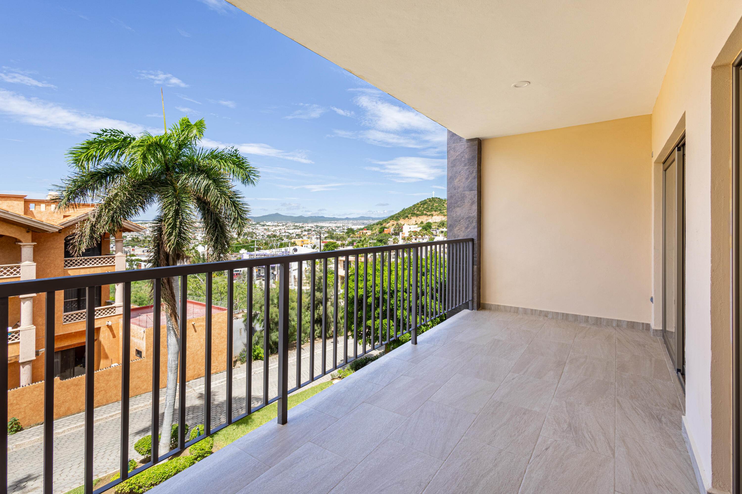 Costa Mare, Condo 1203