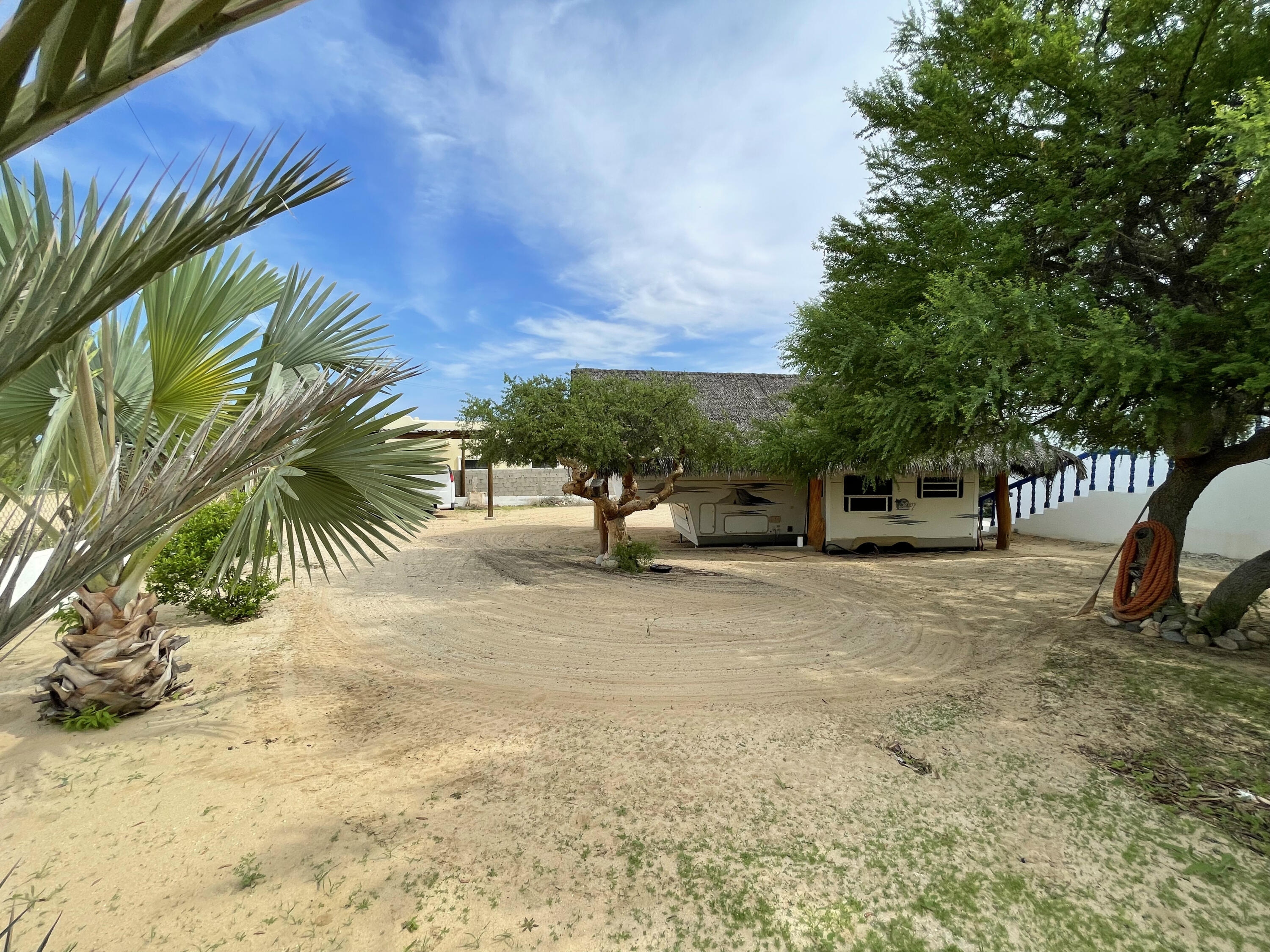 Garropa, Ocean View Casita & Palapa Lot