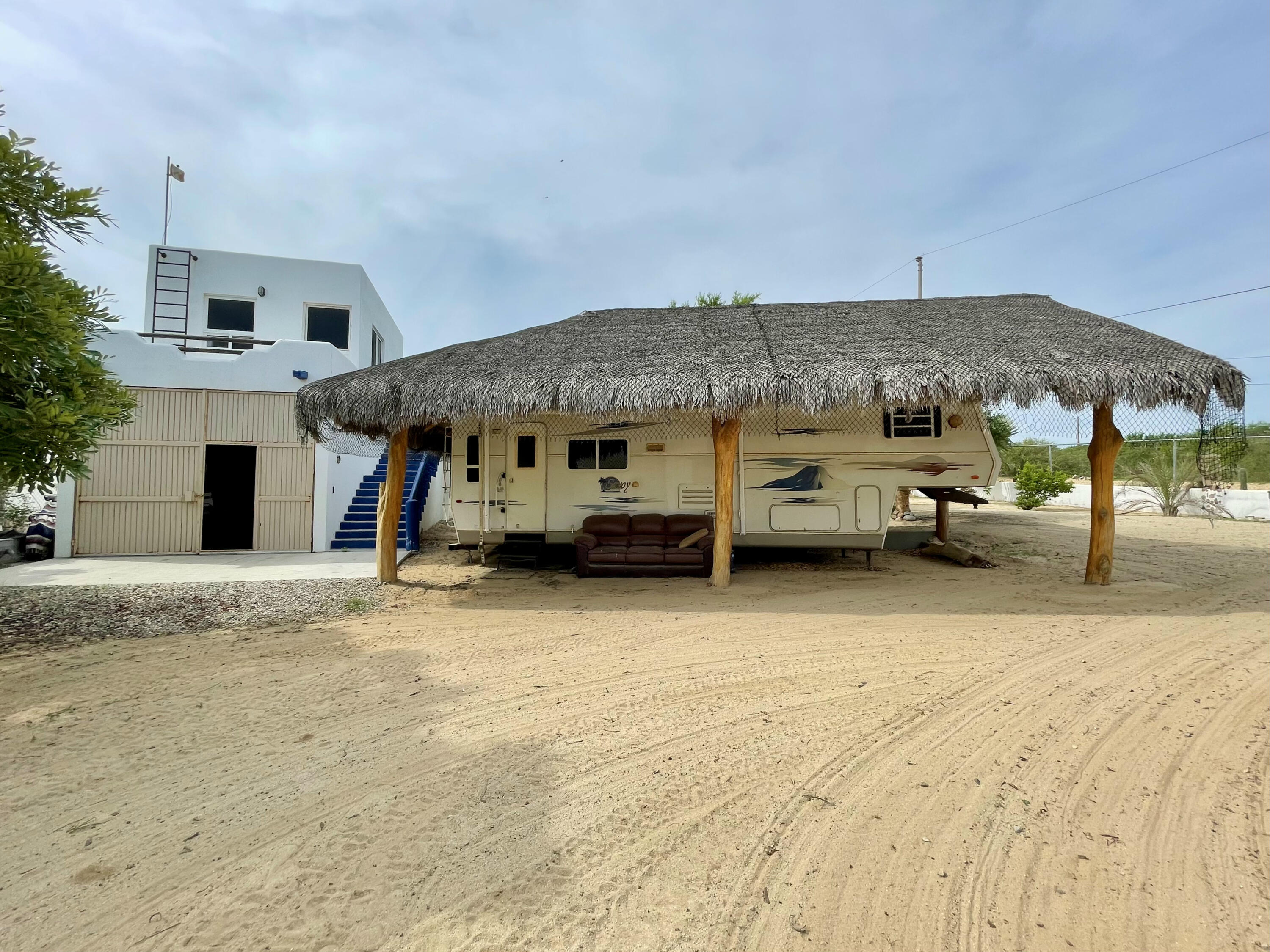 Garropa, Ocean View Casita & Palapa Lot