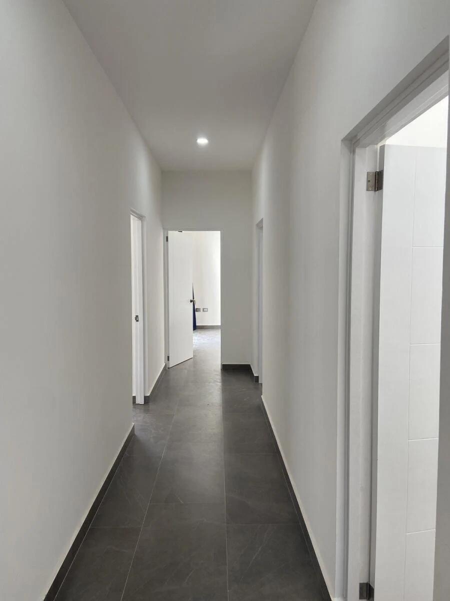 860 Antonio Rosales, Villa Oasis