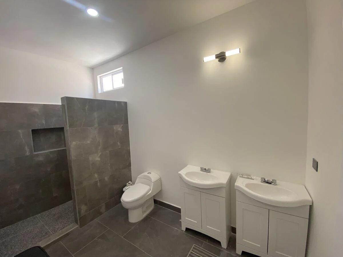 860 Antonio Rosales, Villa Oasis