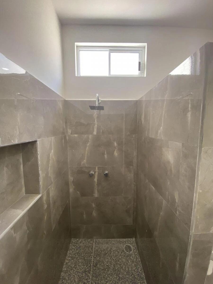 860 Antonio Rosales, Villa Oasis