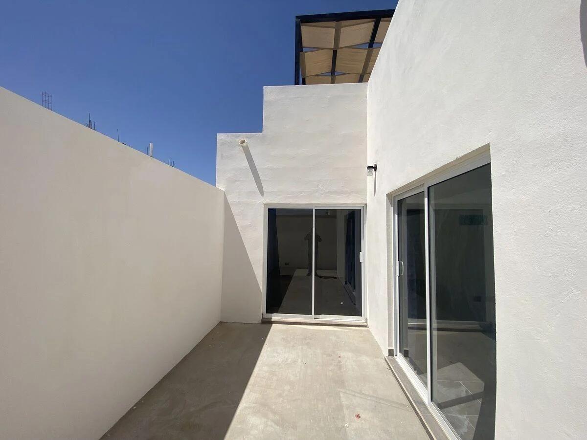 860 Antonio Rosales, Villa Oasis
