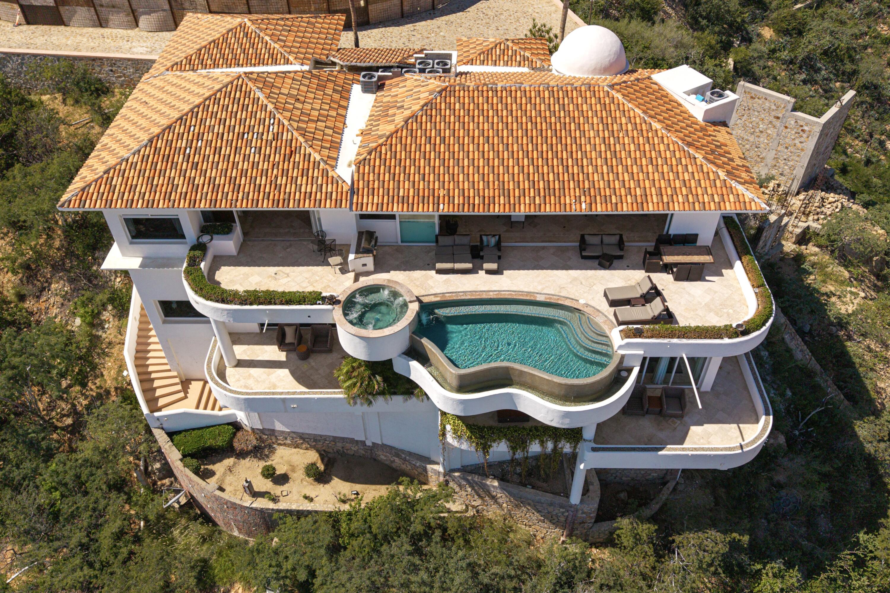 42 Camino Bonito Oriente Pedregal, Villa Leonetti