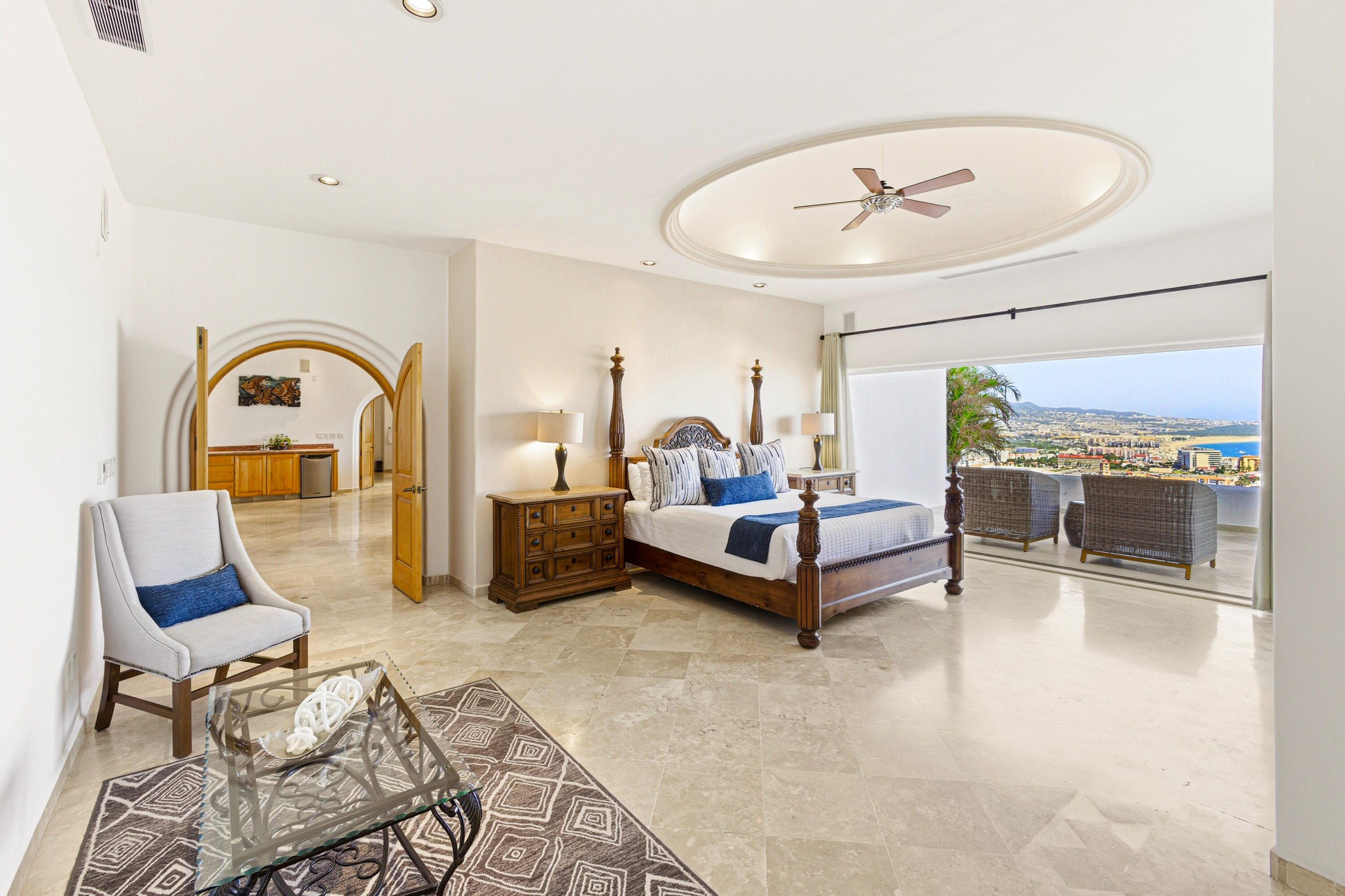 42 Camino Bonito Oriente Pedregal, Villa Leonetti