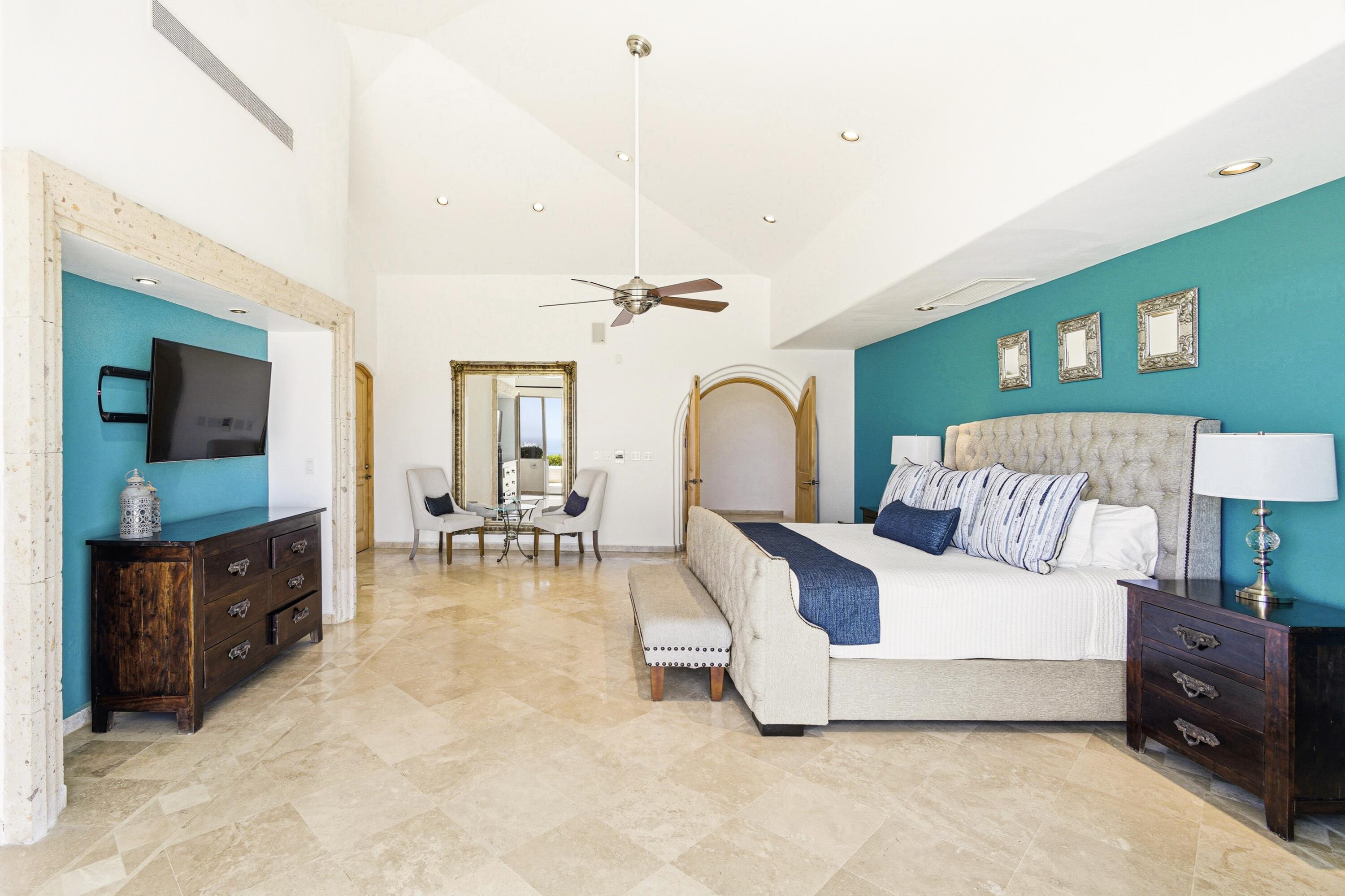 42 Camino Bonito Oriente Pedregal, Villa Leonetti