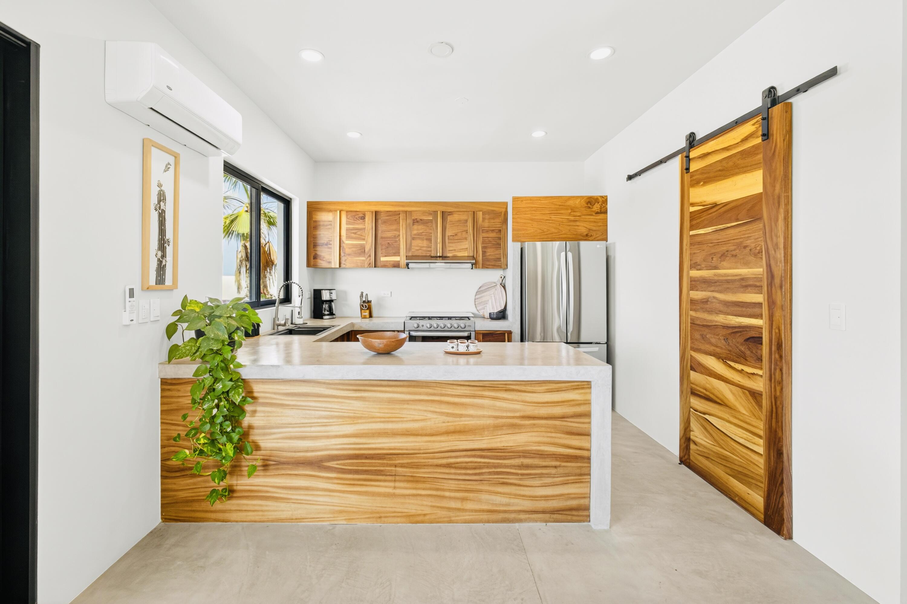 Todos Santos, Villa Mar