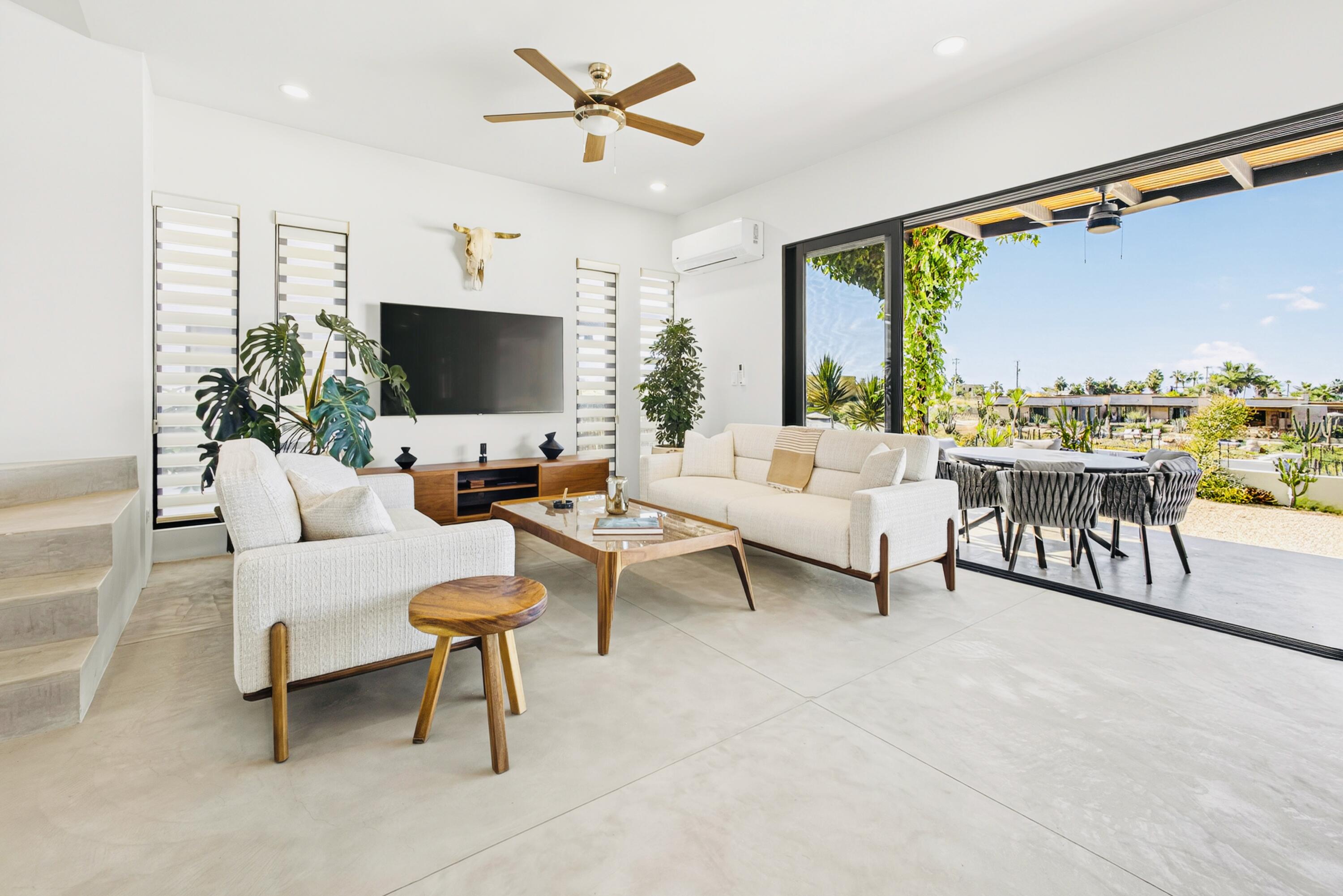 Todos Santos, Villa Mar