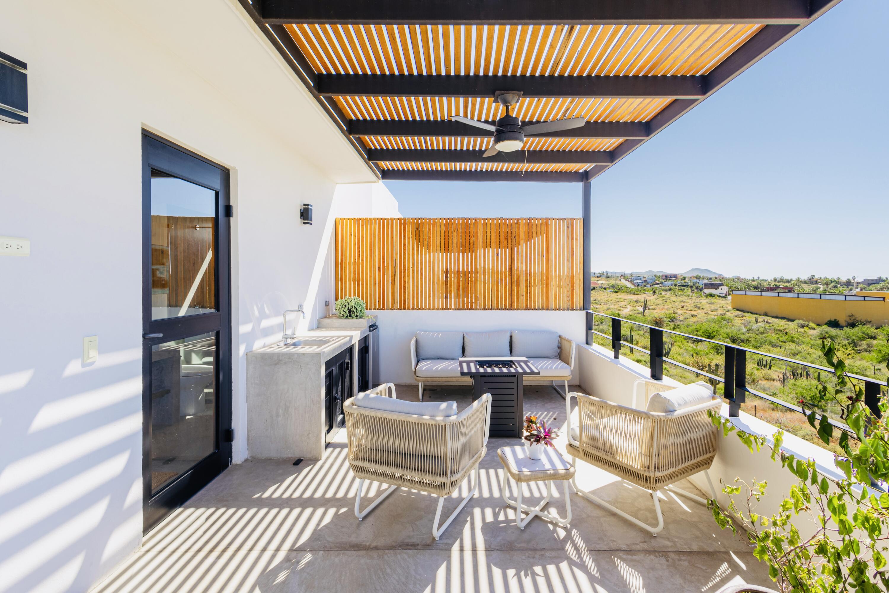 Todos Santos, Villa Mar