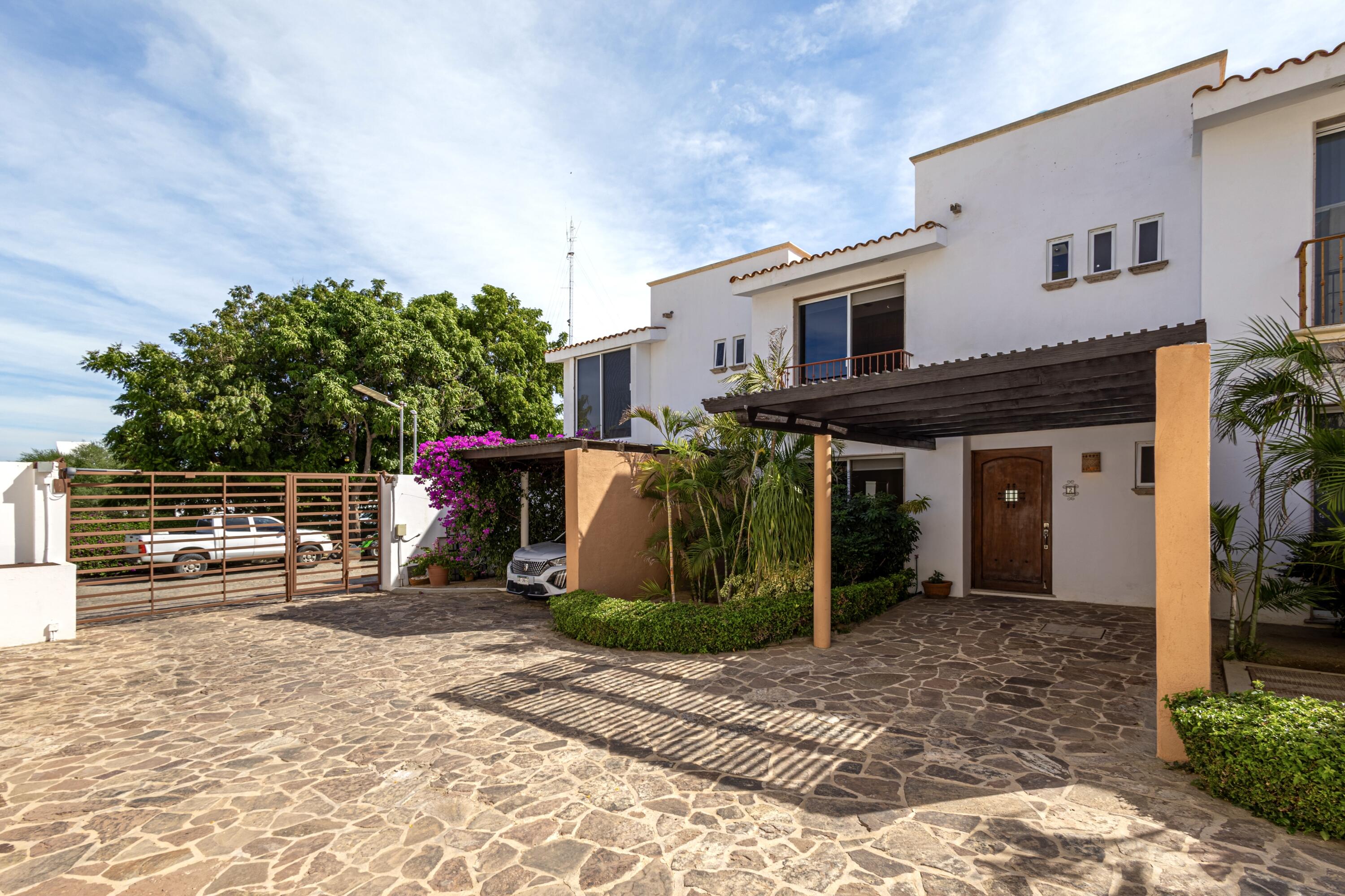 Camino Del Cerro, Santa Rita A-2 Pedregal