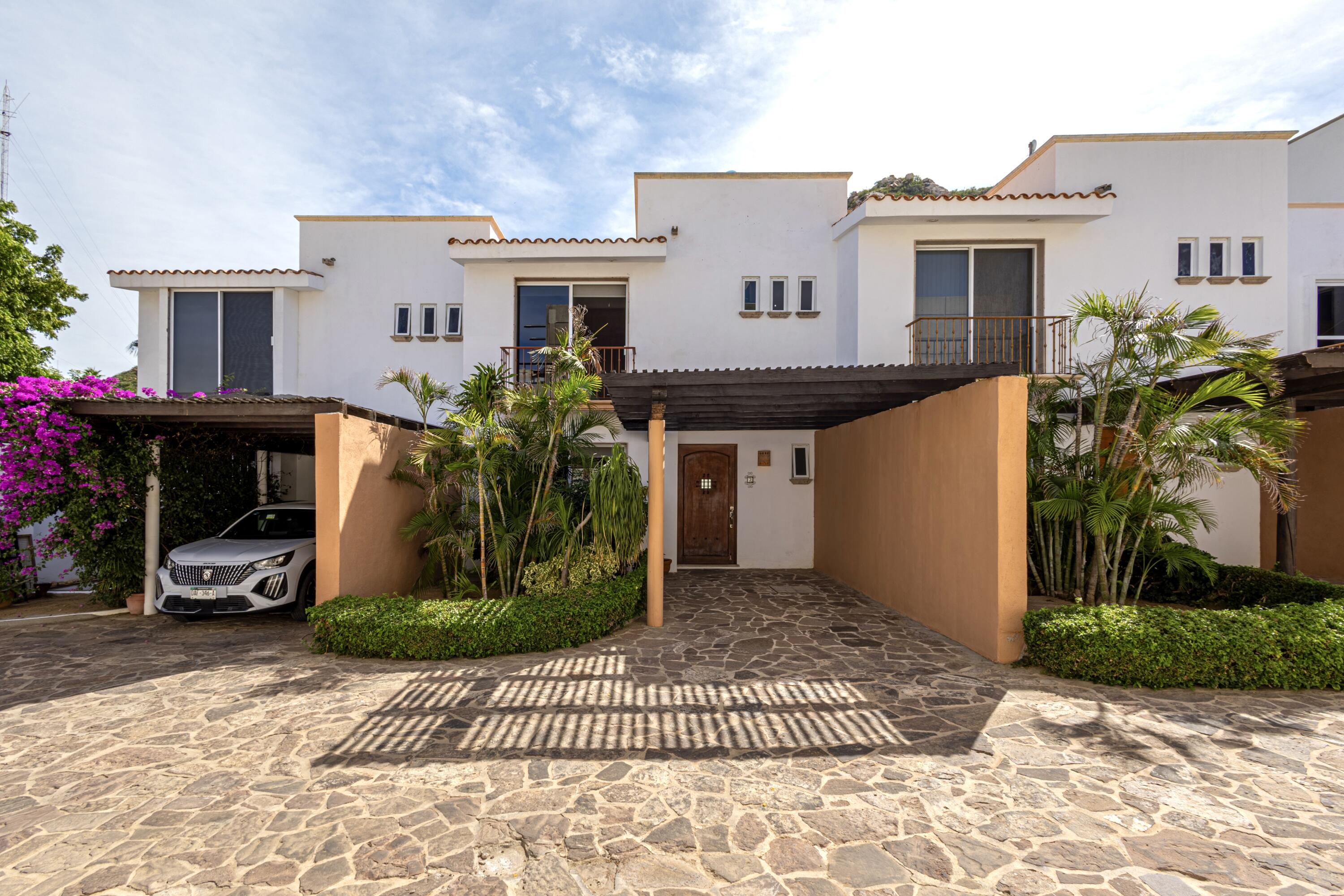 Camino Del Cerro, Santa Rita A-2 Pedregal