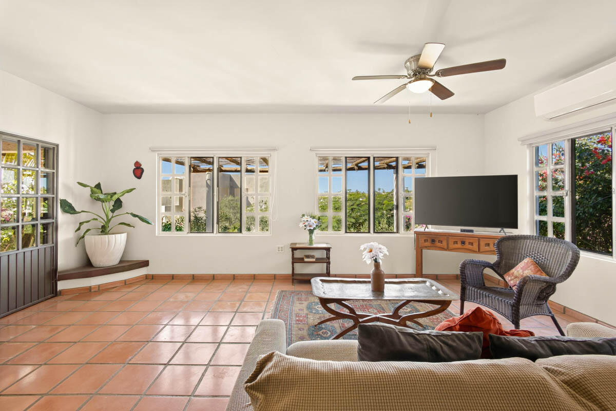 Casa Hermosa Todos Santos, Las Brisas