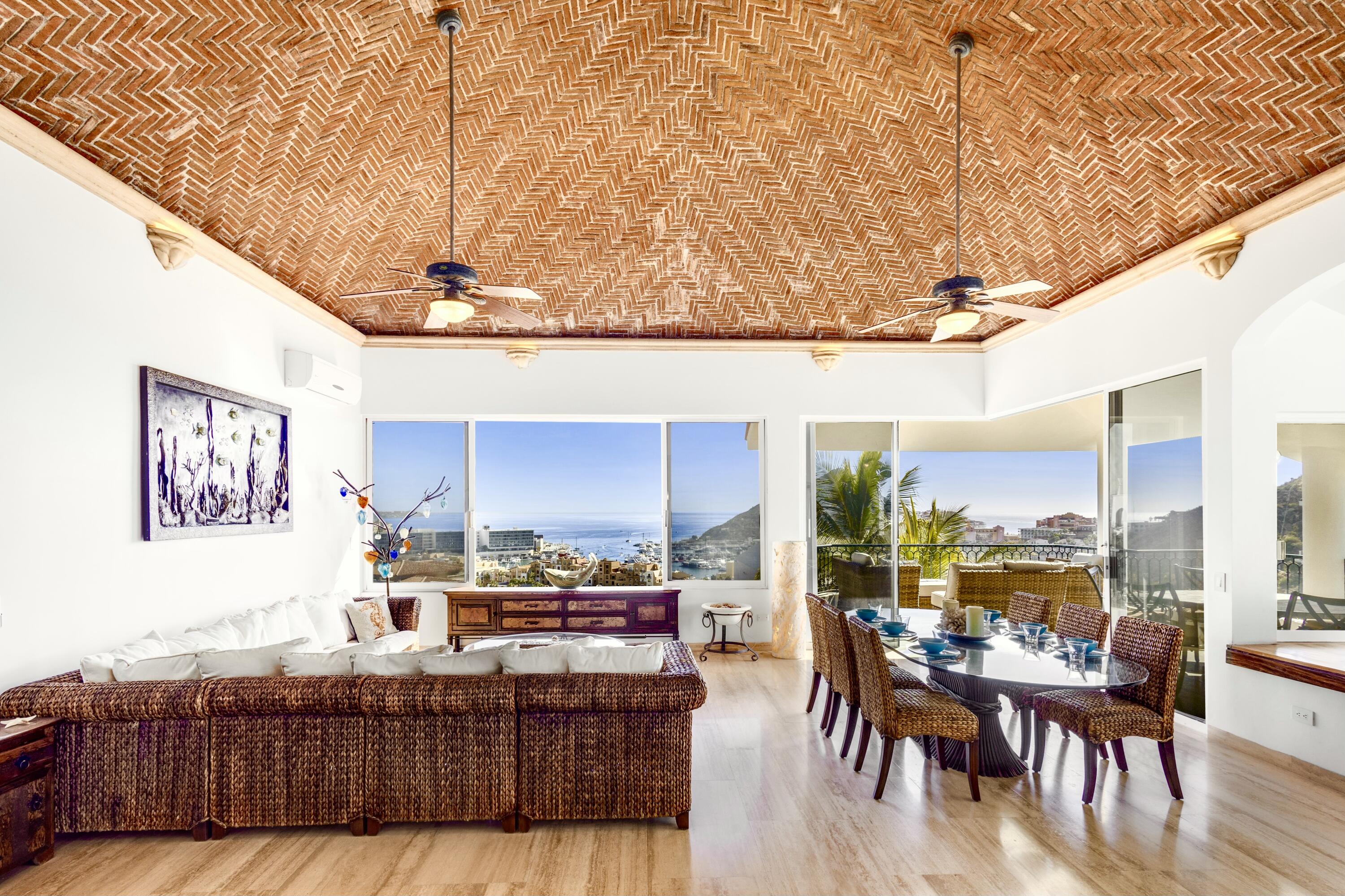 Camino Grande, Casa Sunshine