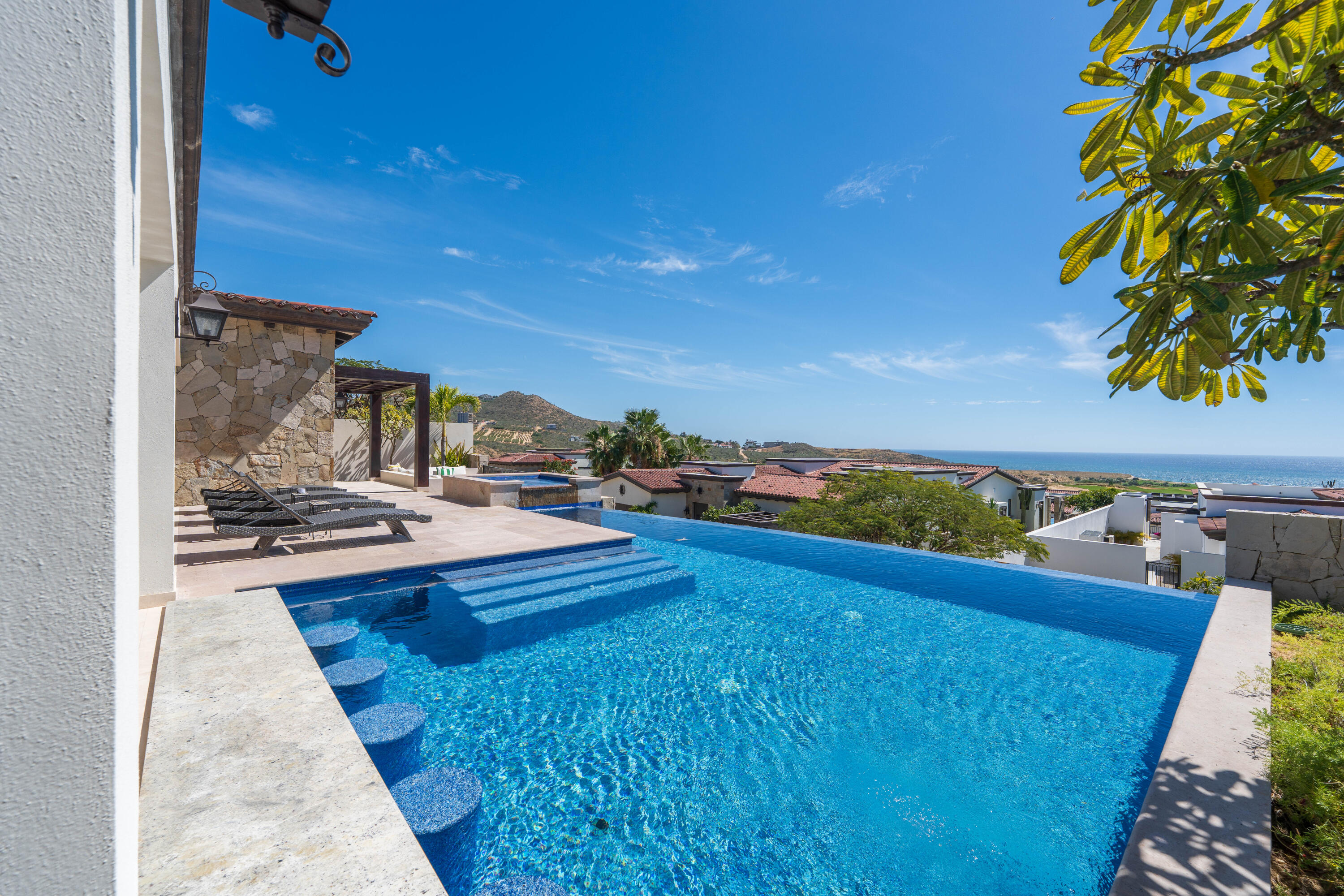 Sea Side Angel Coronado 5.5