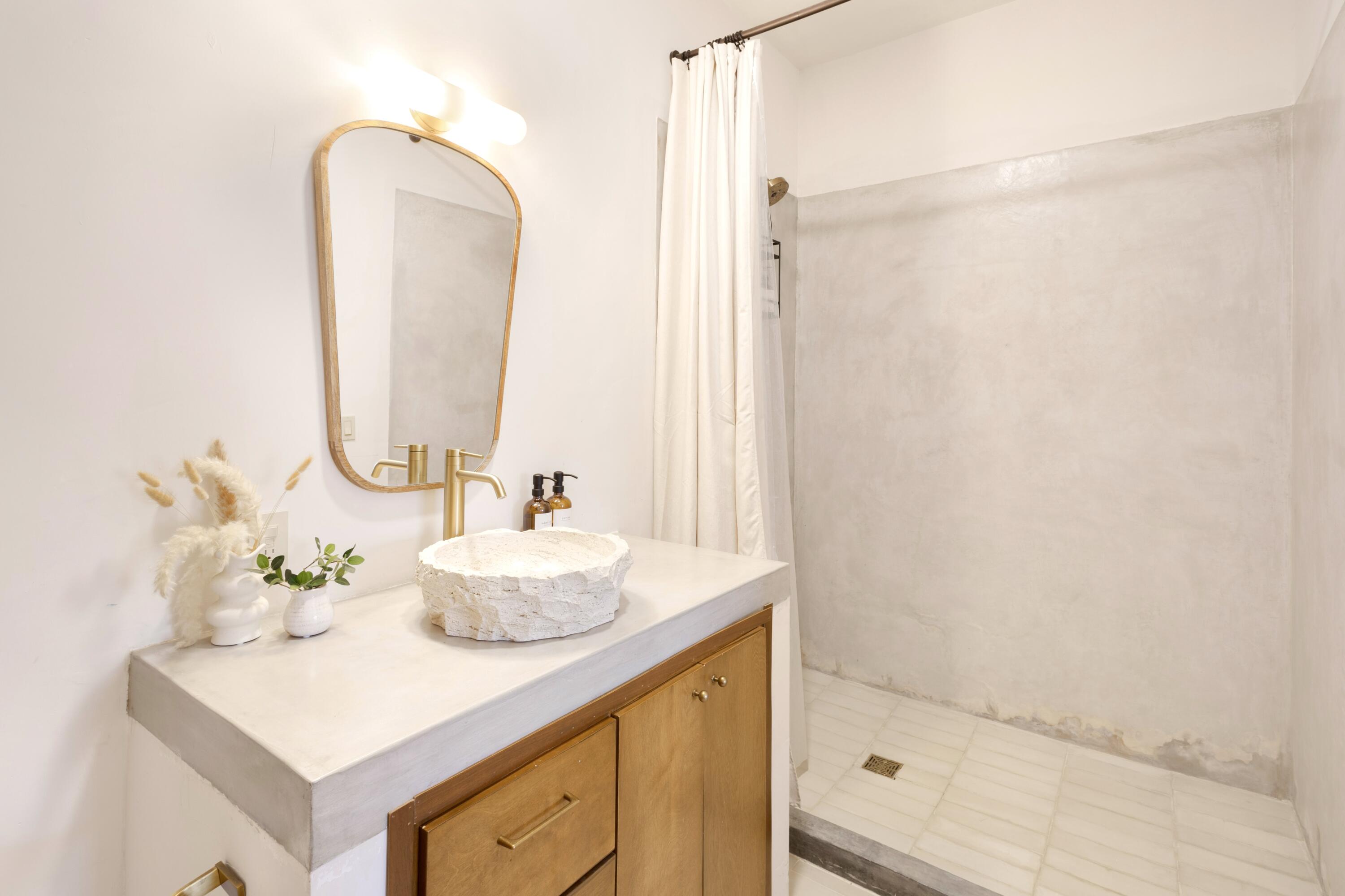 Casitas de Cerritos Sixplex