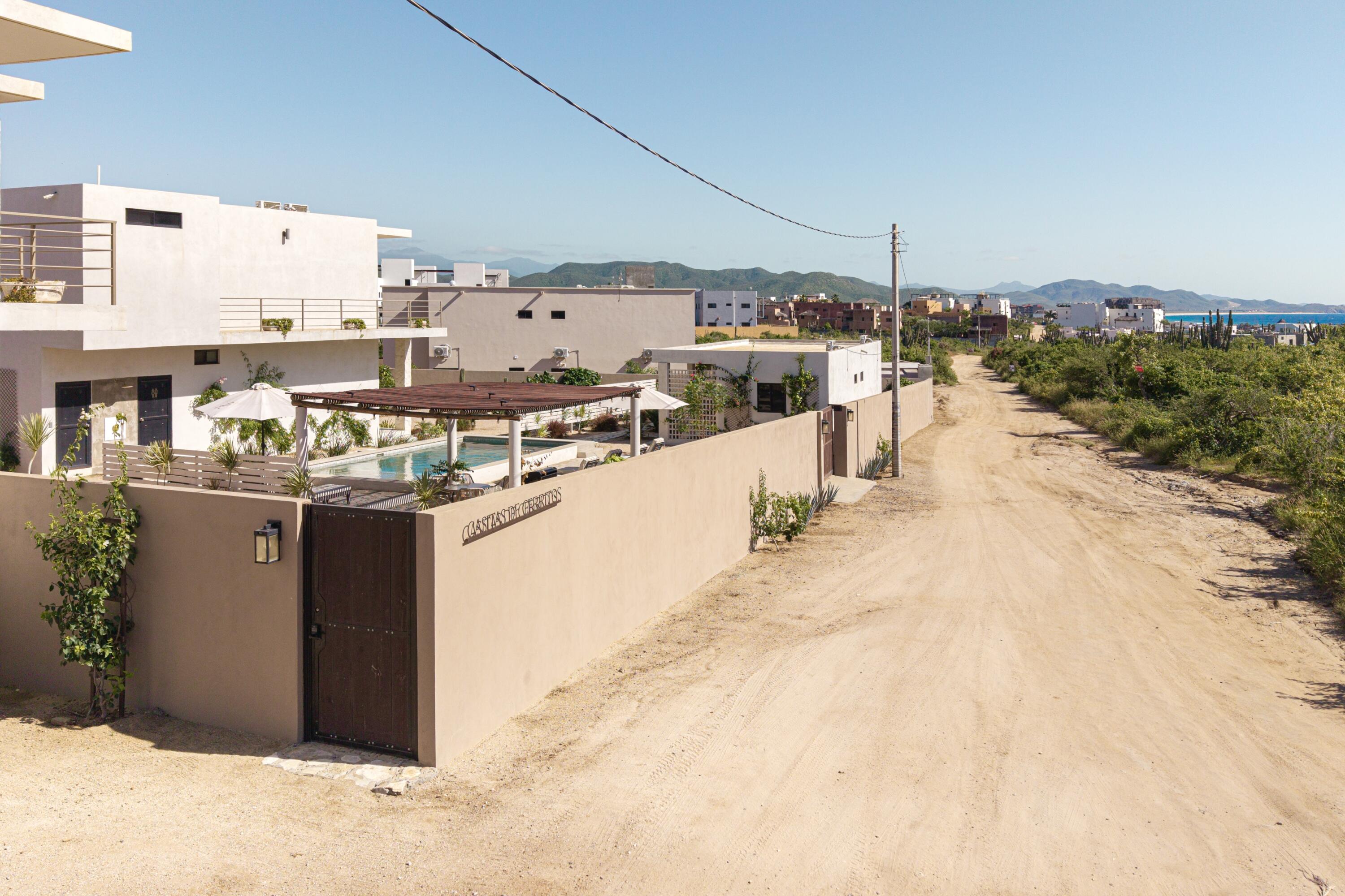 Casitas de Cerritos Sixplex