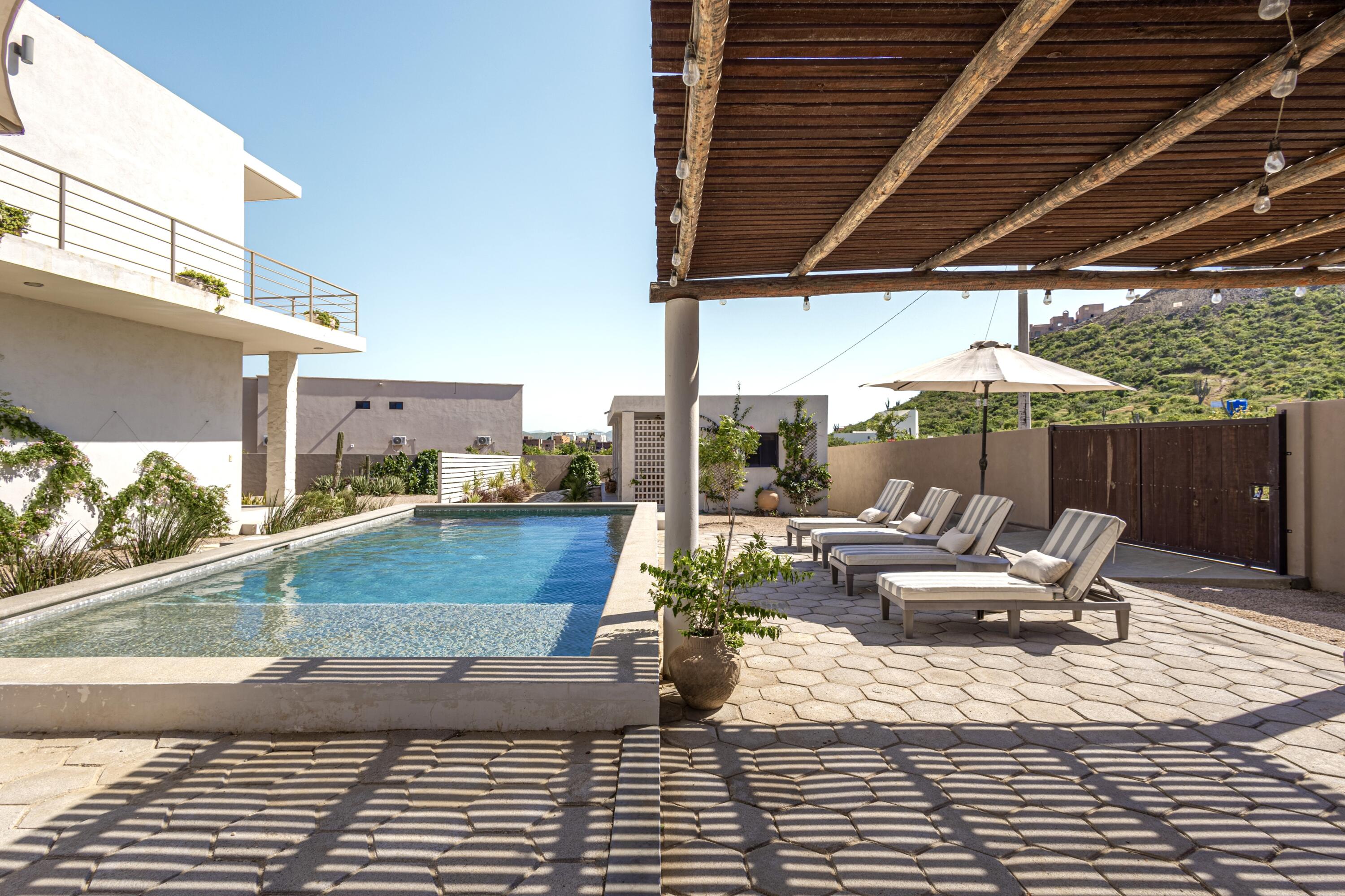 Casitas de Cerritos Sixplex