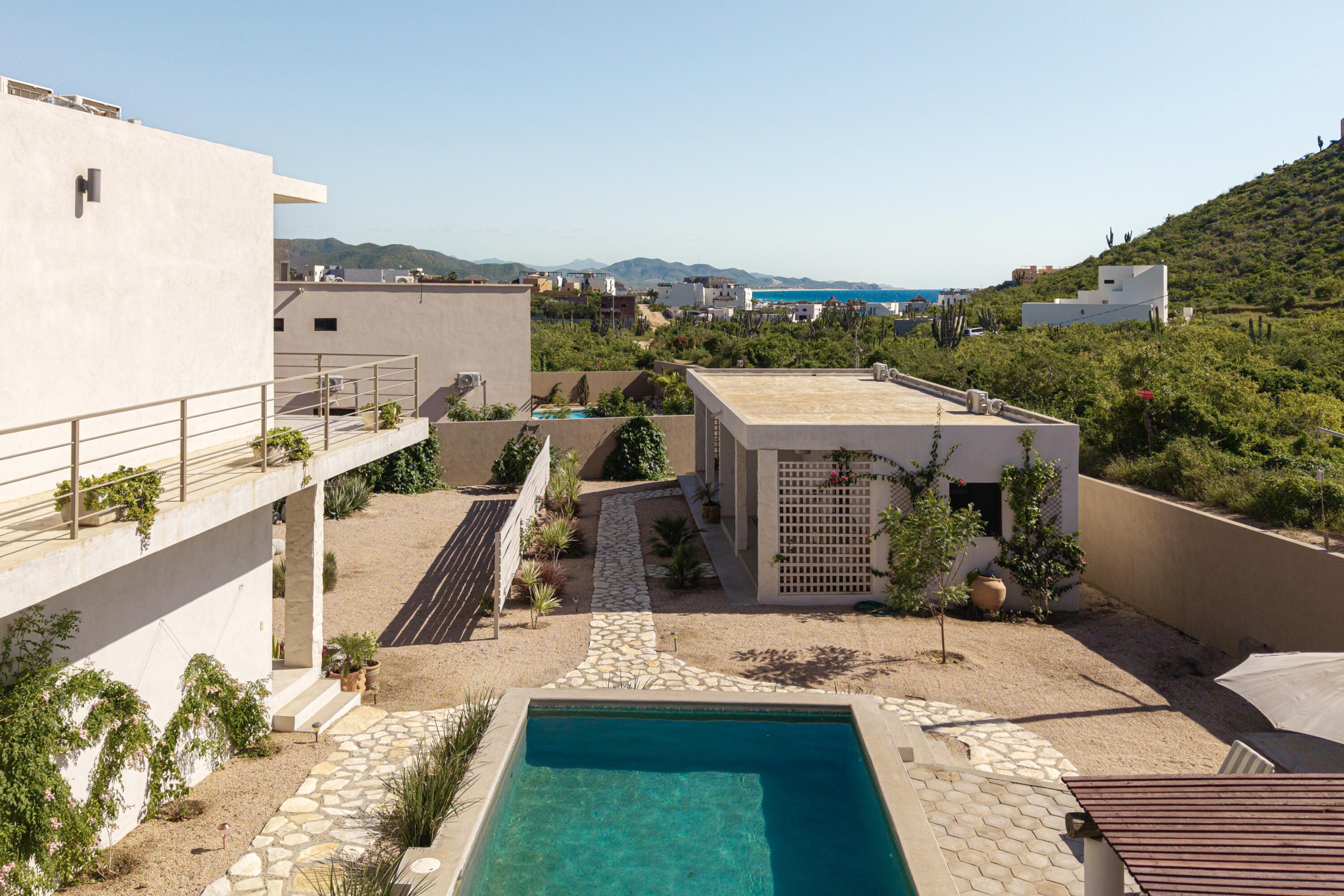 Casitas de Cerritos Sixplex