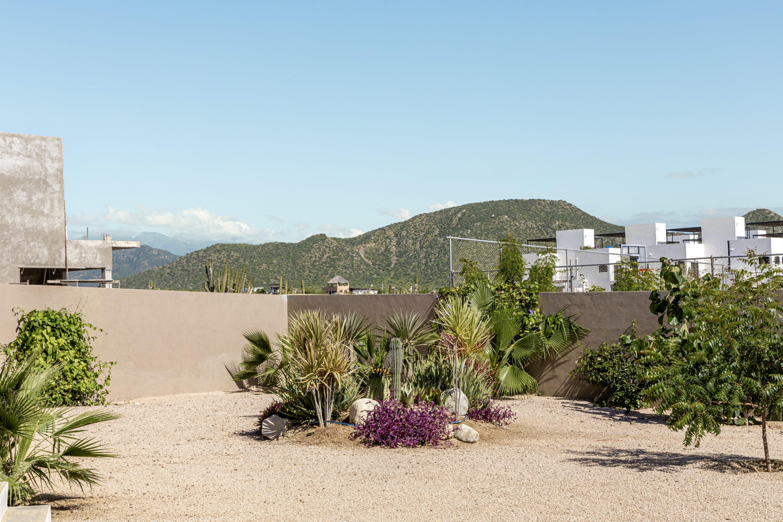 Casitas de Cerritos Sixplex