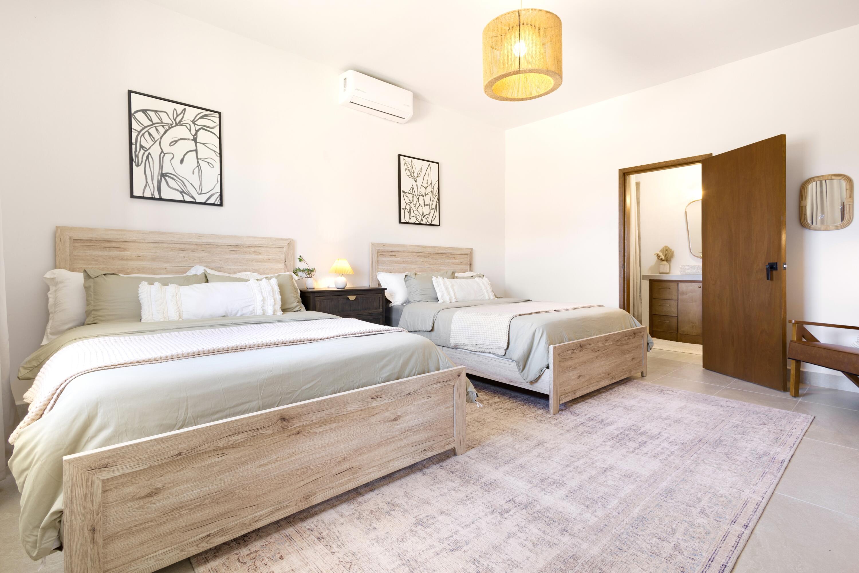 Casitas de Cerritos Sixplex