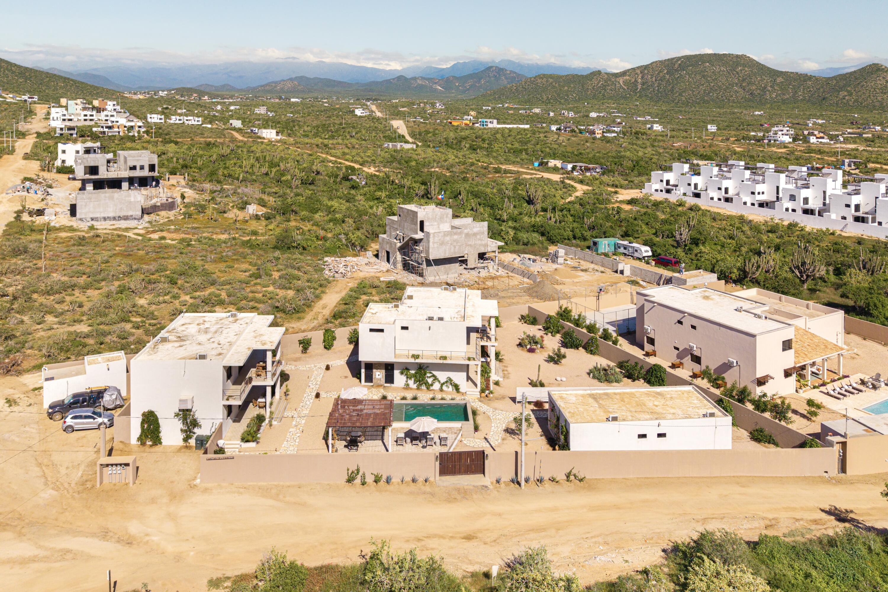 Casitas de Cerritos Sixplex