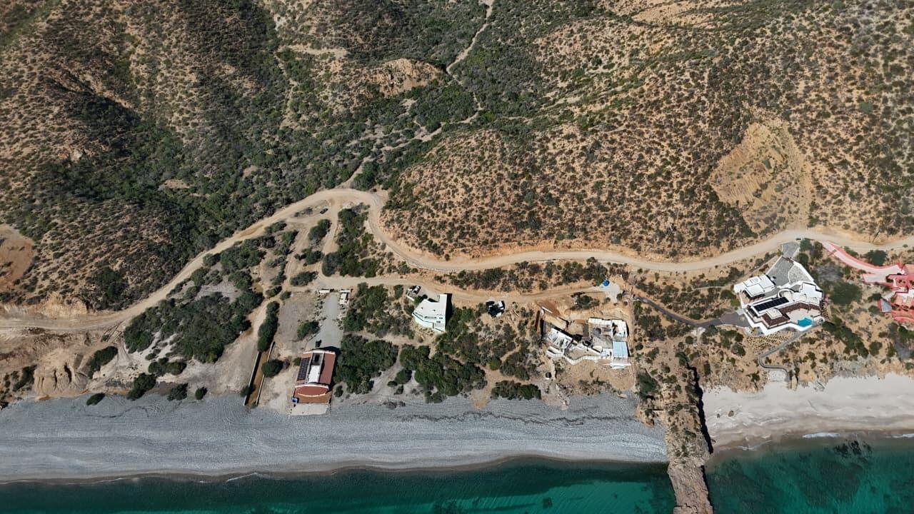 Los Barriles - Santa Teresa, La piedra sur lots