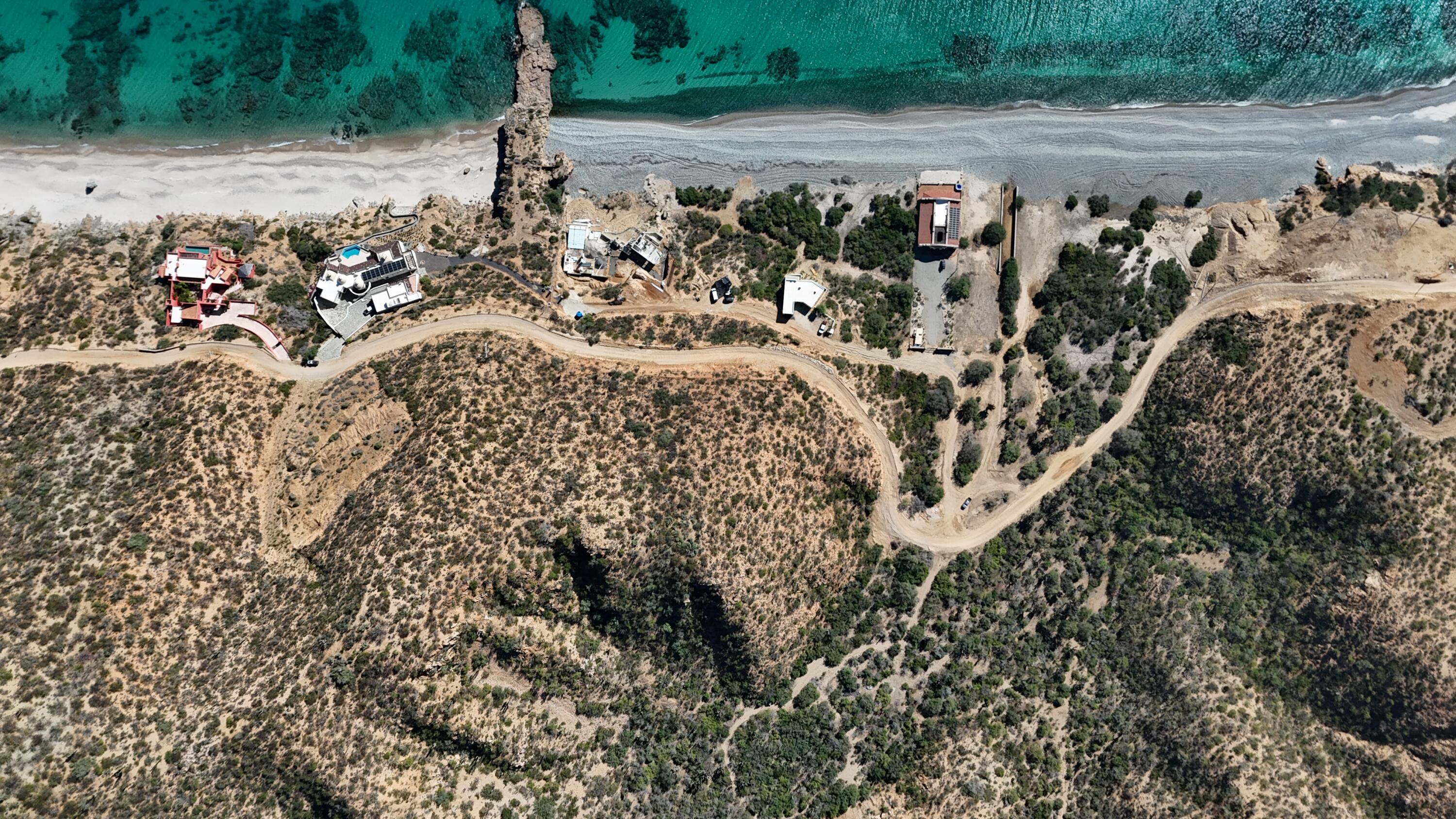 Los Barriles - Santa Teresa, La piedra sur lots