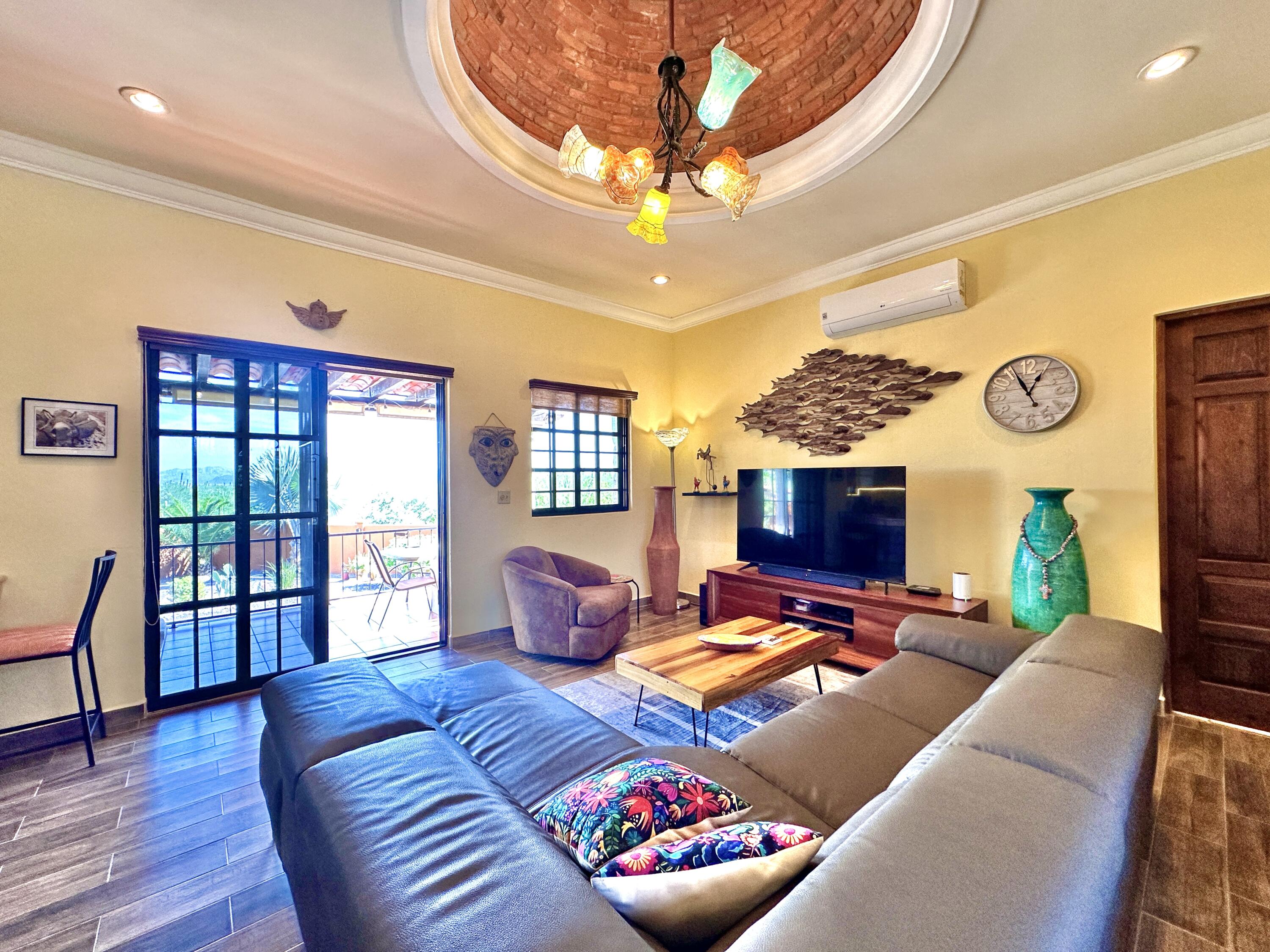 Calle 13, CASA EL MIRADOR