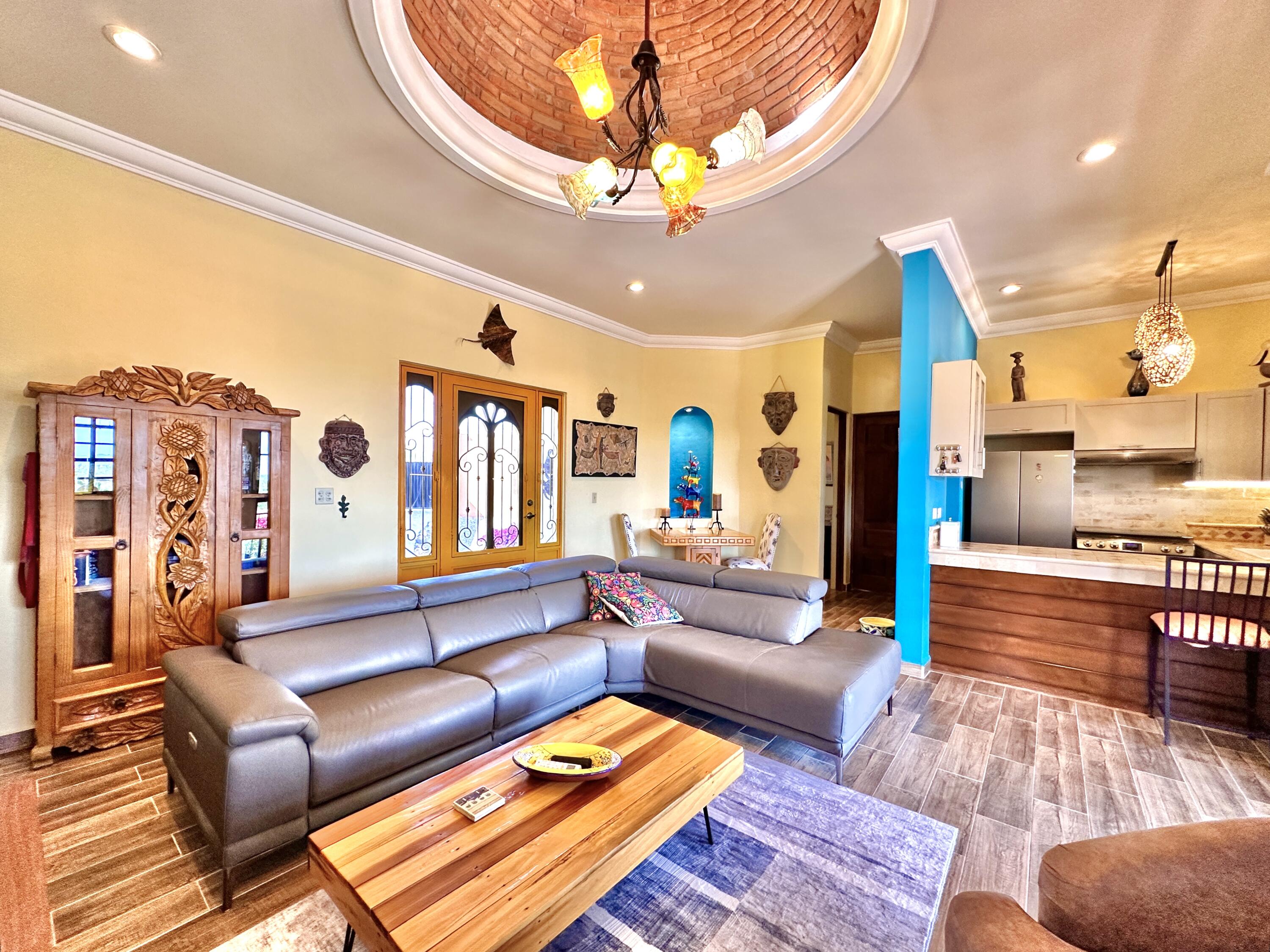 Calle 13, CASA EL MIRADOR